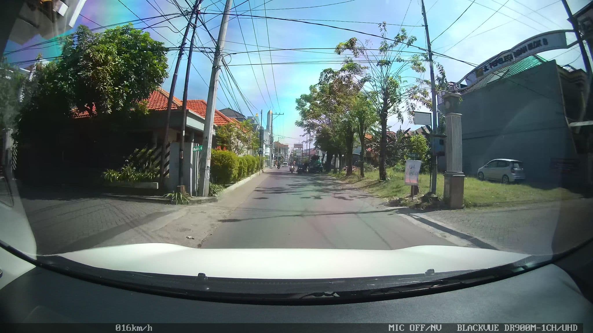 Street view near Executive Lounge - Century Park Hotel Jakarta, Gedangan — © kaart_2 (CC BY-SA · Mapillary)