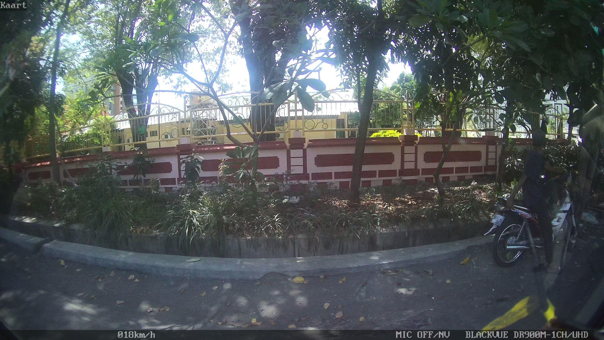 Street view near Penginapan Remaja Surabaya 1, Surabaya — © kaart_2 (CC BY-SA · Mapillary)