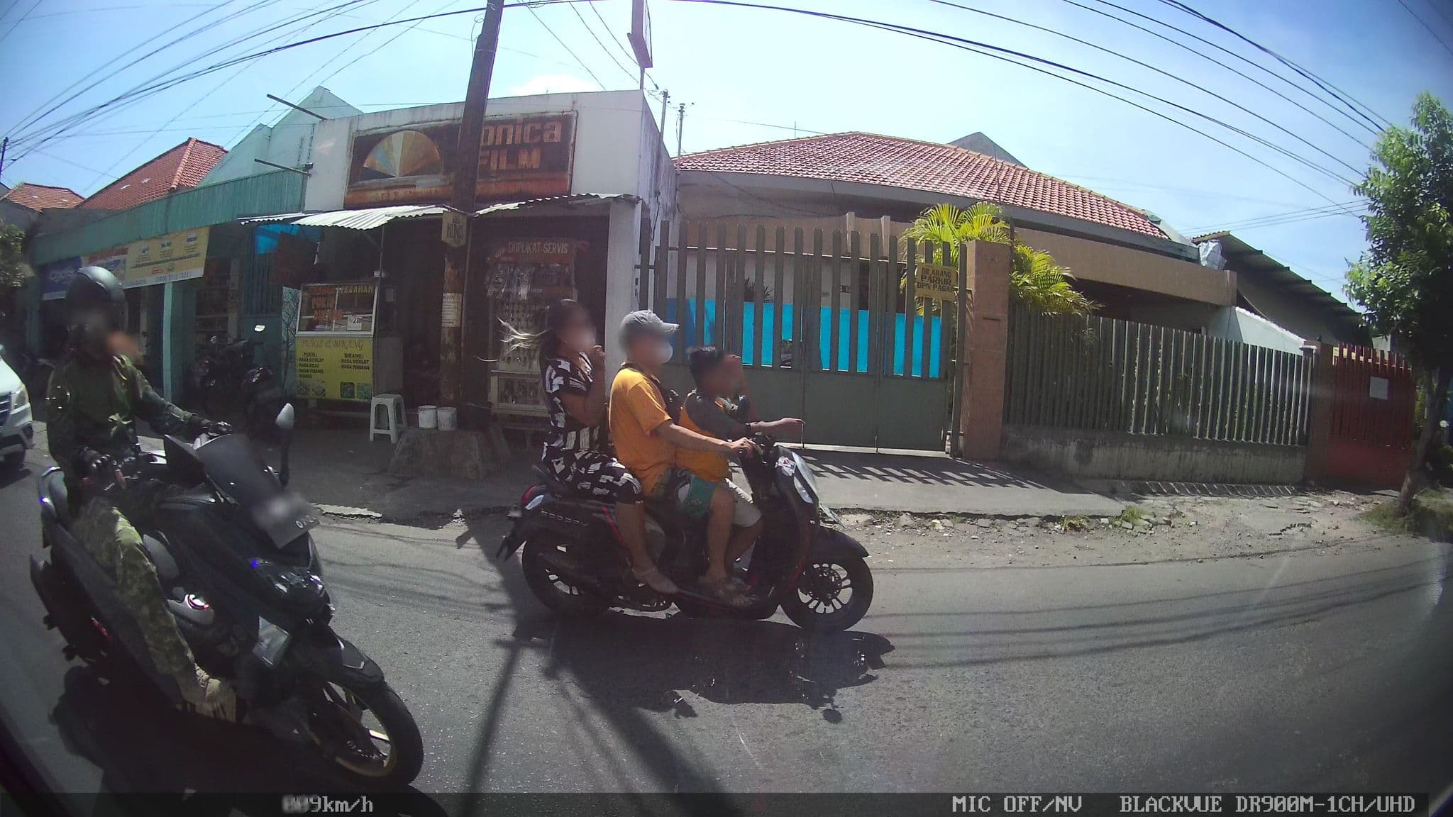 Street view near Sommerset Hotel & Residence, Surabaya — © kaart_2 (CC BY-SA · Mapillary)
