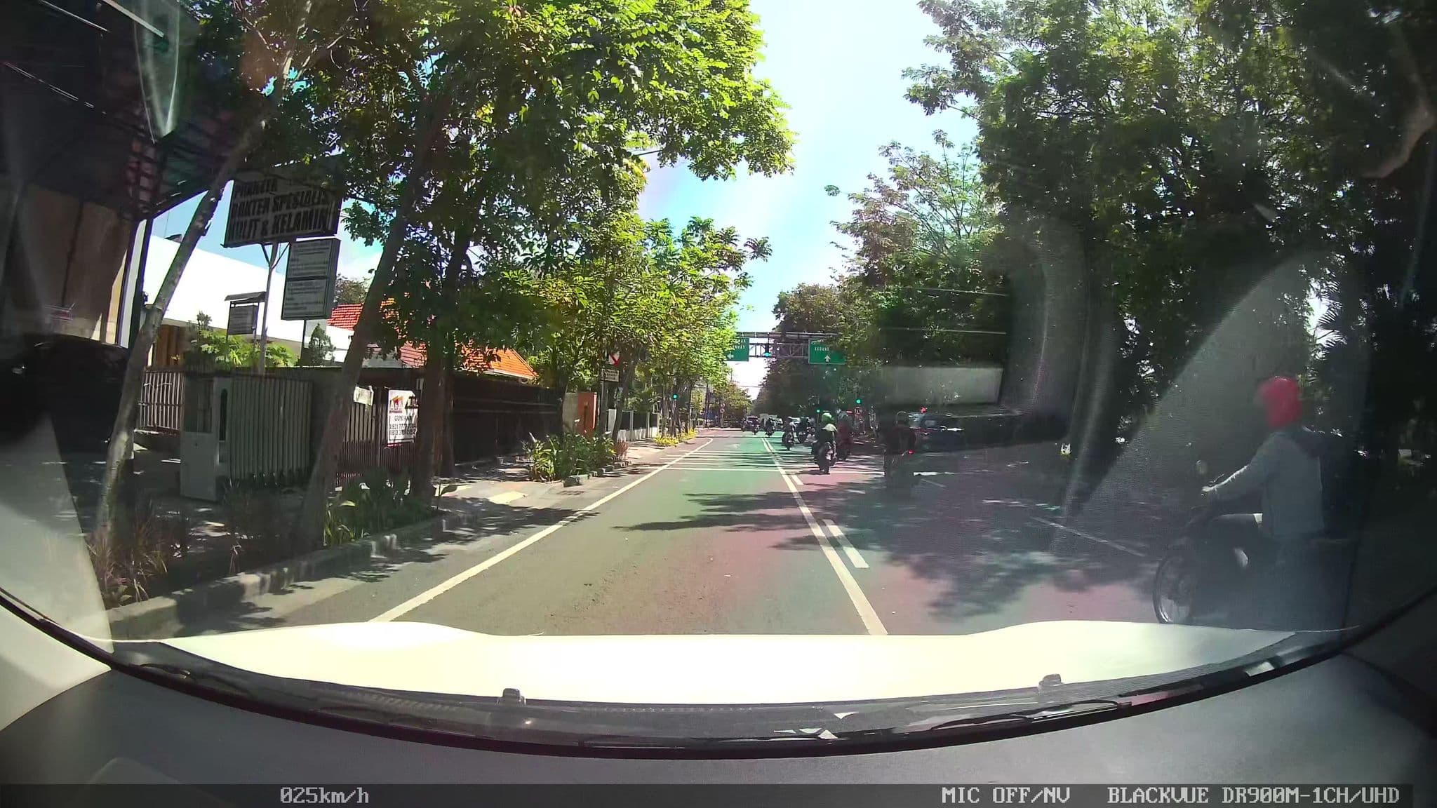 Street view near Hotel Graha Ara, Surabaya — © kaart_2 (CC BY-SA · Mapillary)