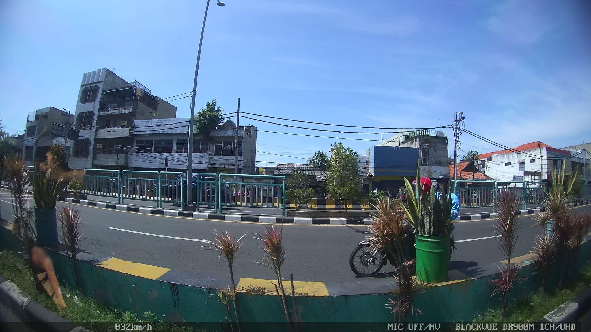 Street view near Hotel Hasma Jaya 2, Surabaya — © kaart_2 (CC BY-SA · Mapillary)