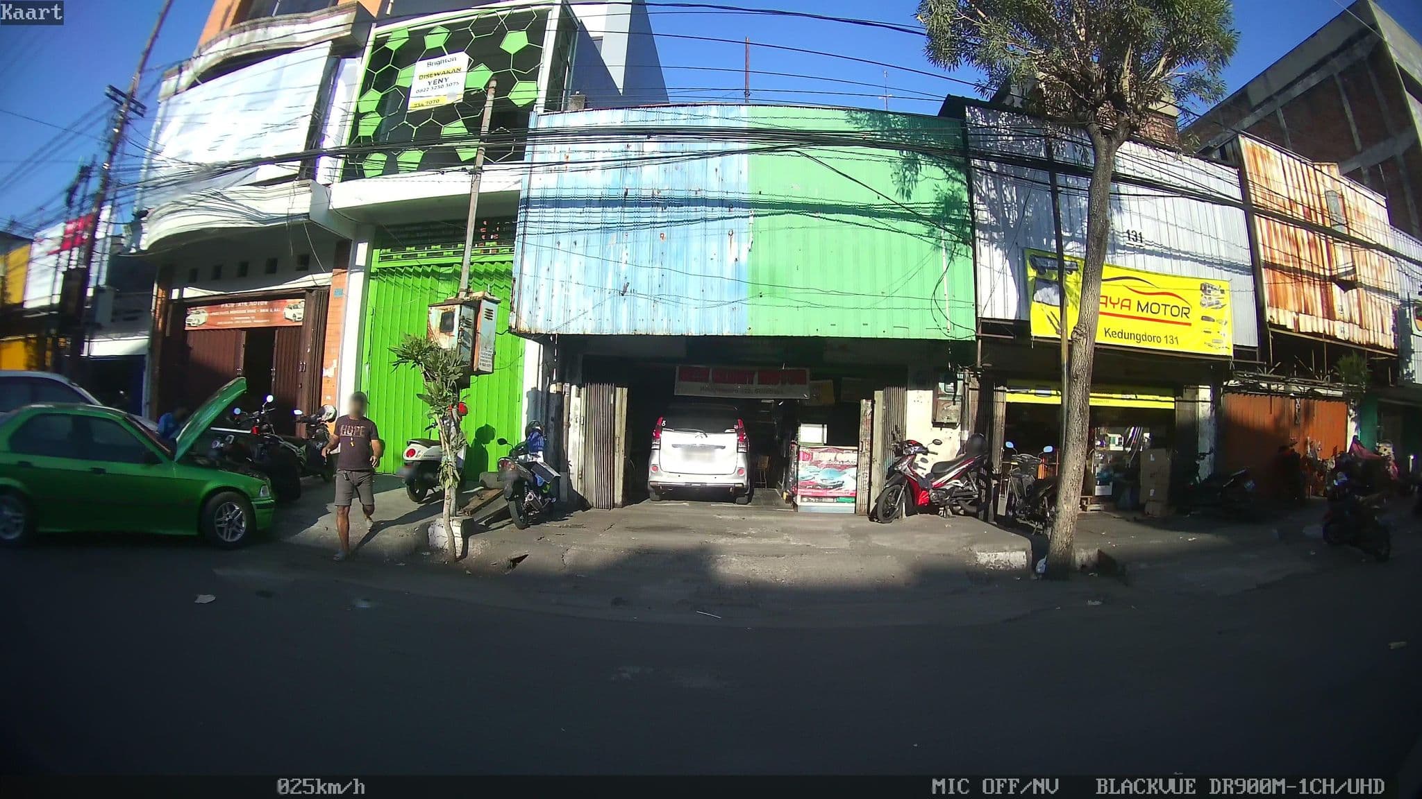 Street view near Swiss Bel-Hotel, Surabaya — © kaart_2 (CC BY-SA · Mapillary)