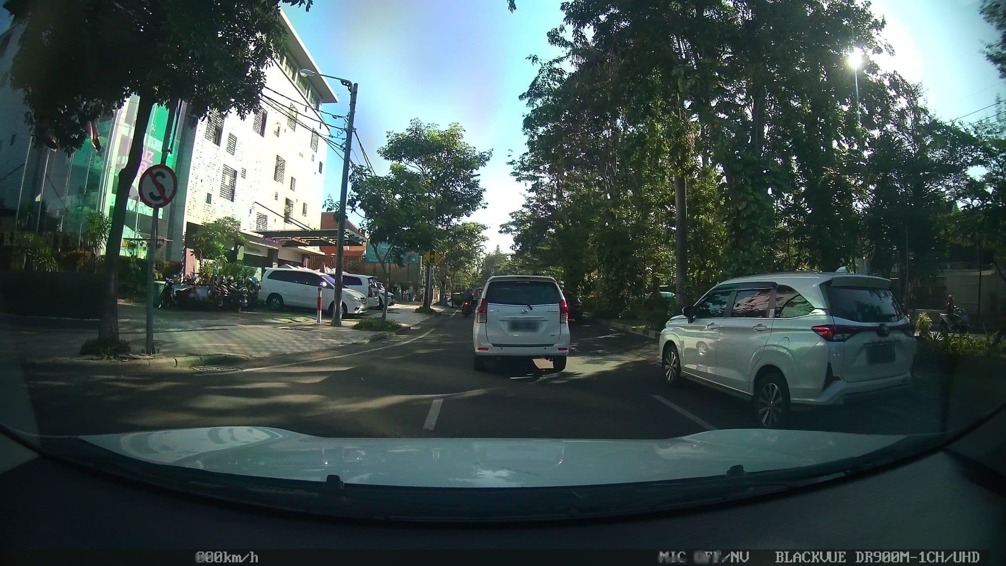 Street view near Artotel surabaya, Surabaya — © kaart_2 (CC BY-SA · Mapillary)