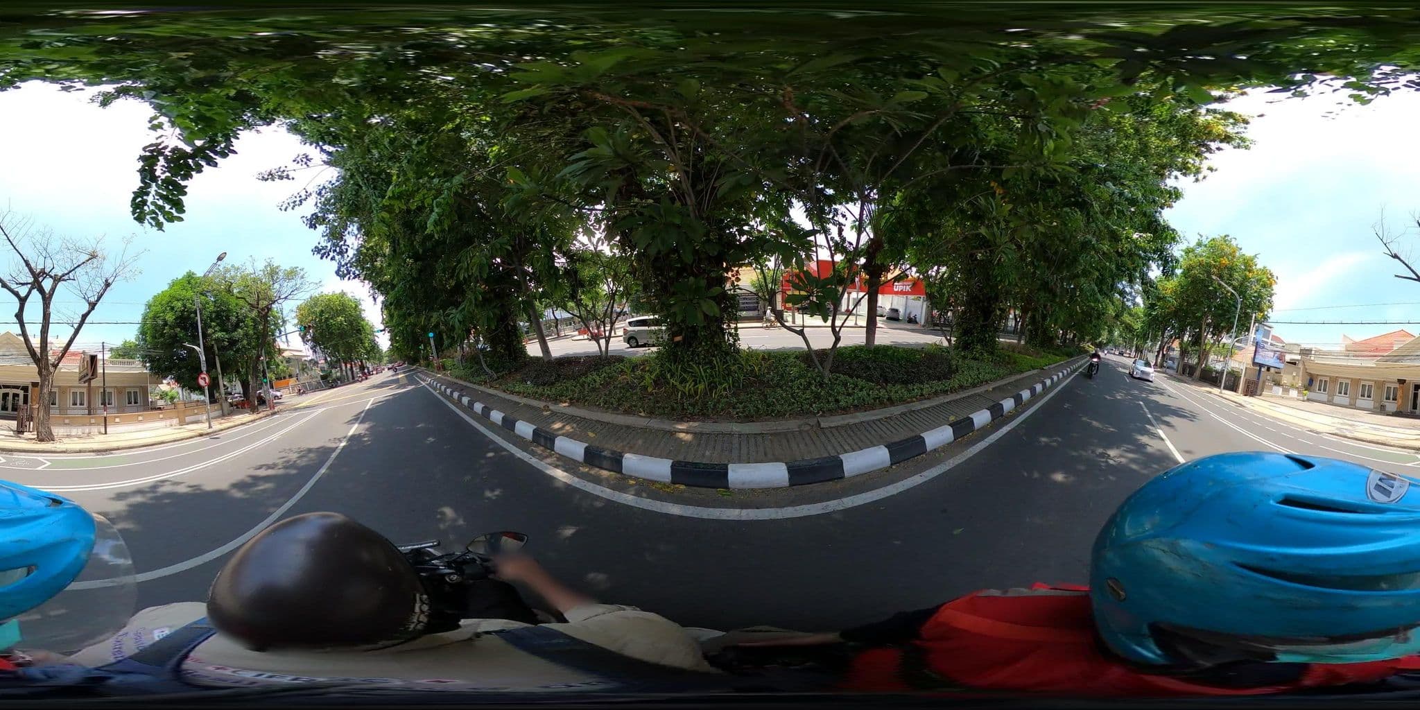 Street view near Bali Kuta Resort, Surabaya — © danbjoseph (CC BY-SA · Mapillary)