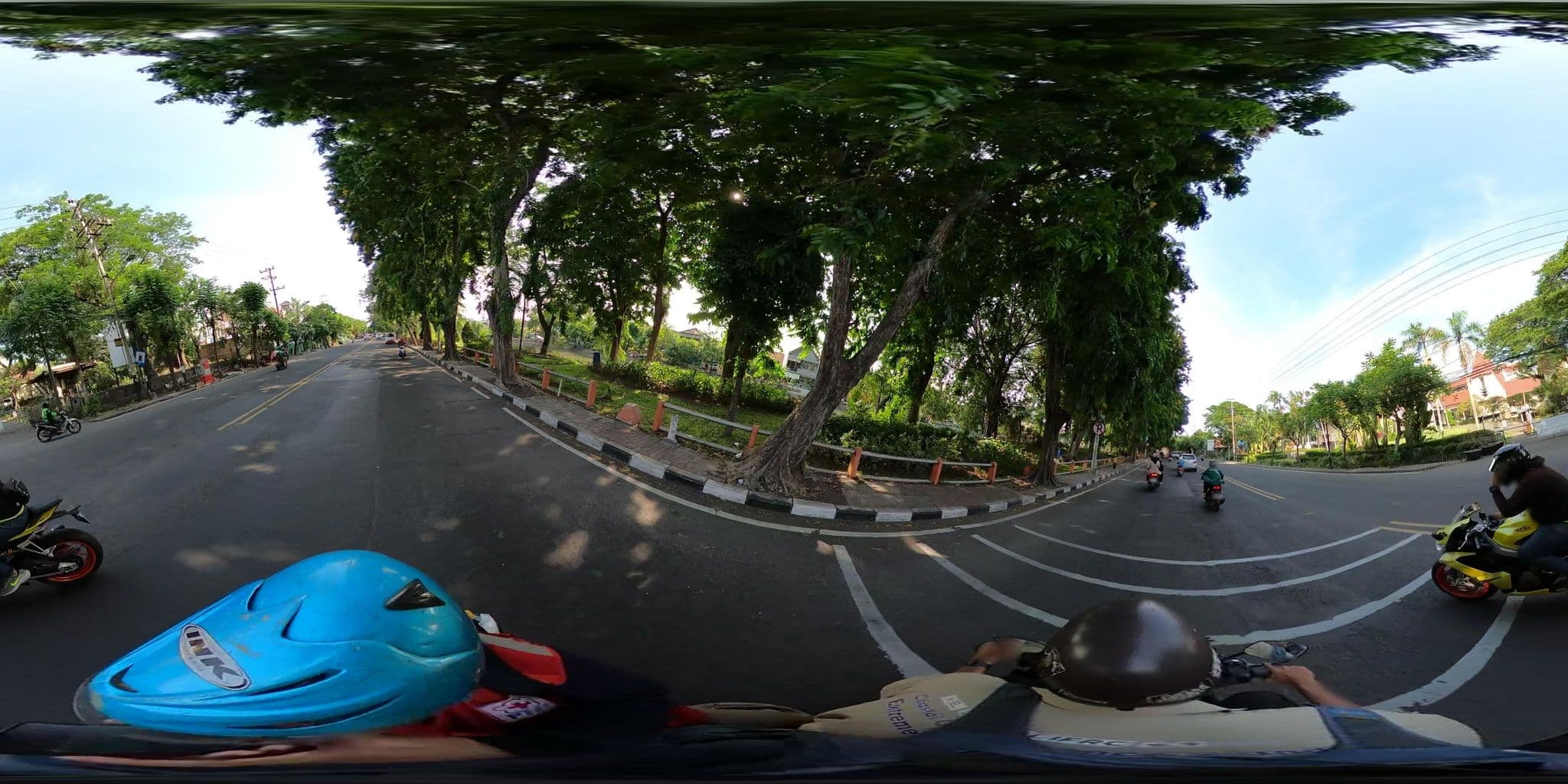 Street view near wisma sermo asri, Surabaya — © danbjoseph (CC BY-SA · Mapillary)