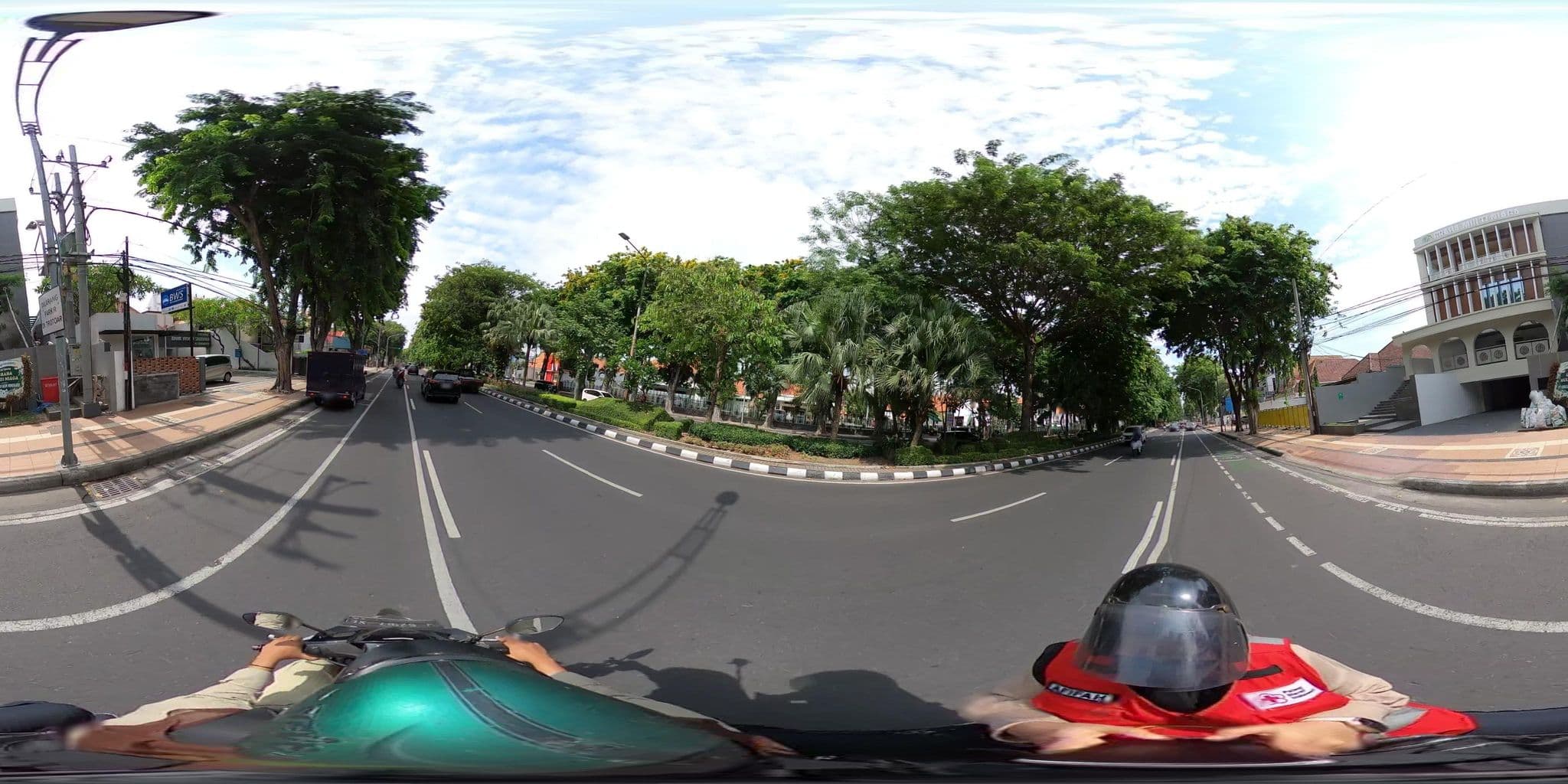 Street view near Darmo suite, Surabaya — © danbjoseph (CC BY-SA · Mapillary)