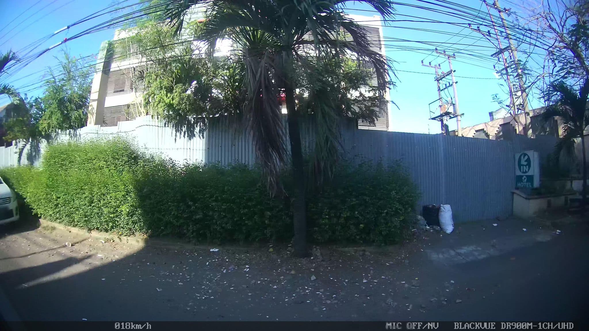 Street view near Hotel Fortuna, Surabaya, Surabaya — © kaart_2 (CC BY-SA · Mapillary)