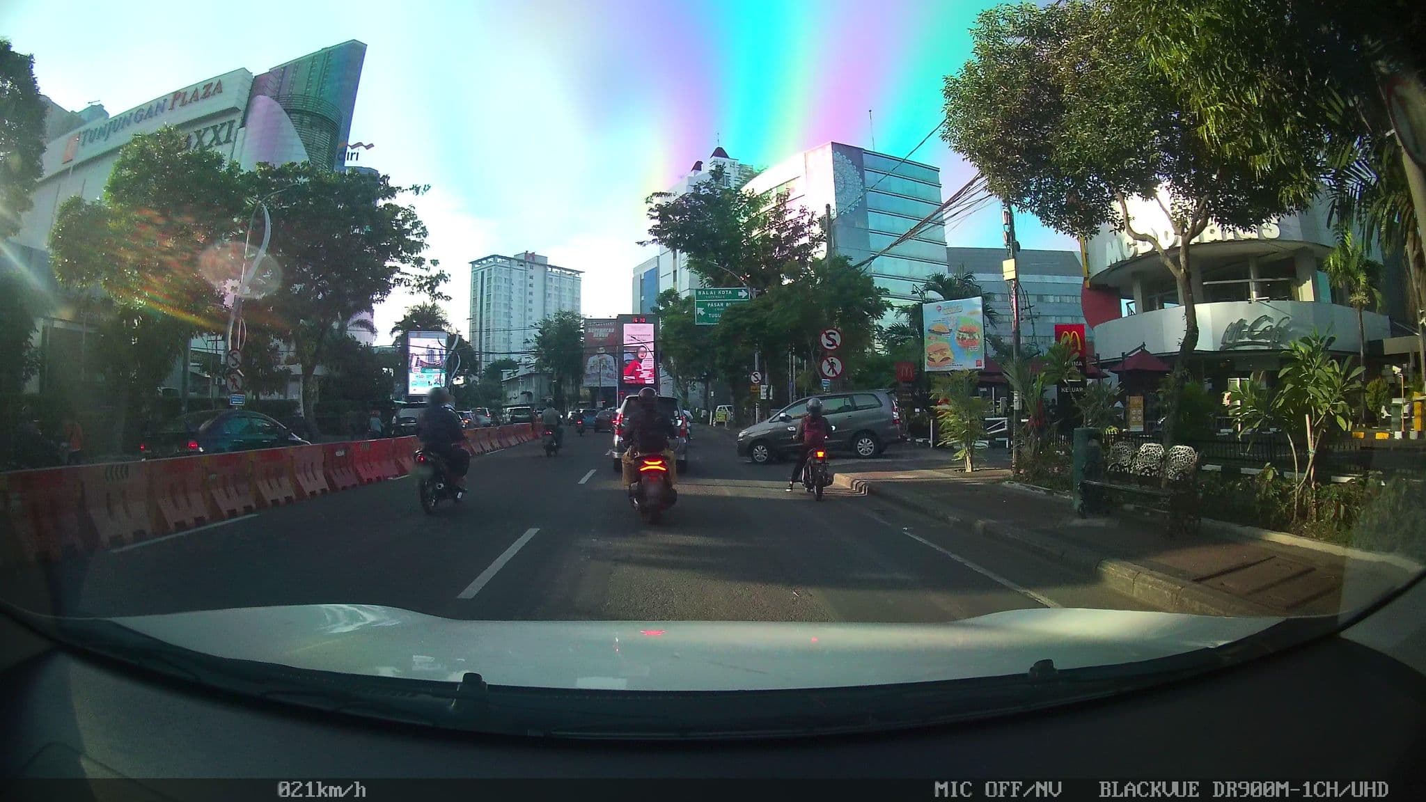 Street view near Hotel Bumi Surabaya, Surabaya — © kaart_2 (CC BY-SA · Mapillary)