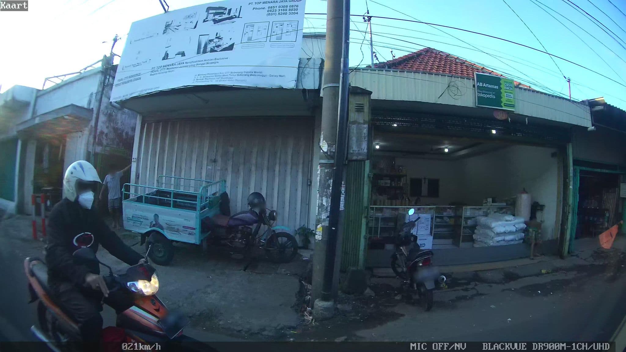 Street view near Ruang Rapat Anjasmoro, Santika Hotel, Surabaya — © kaart_2 (CC BY-SA · Mapillary)