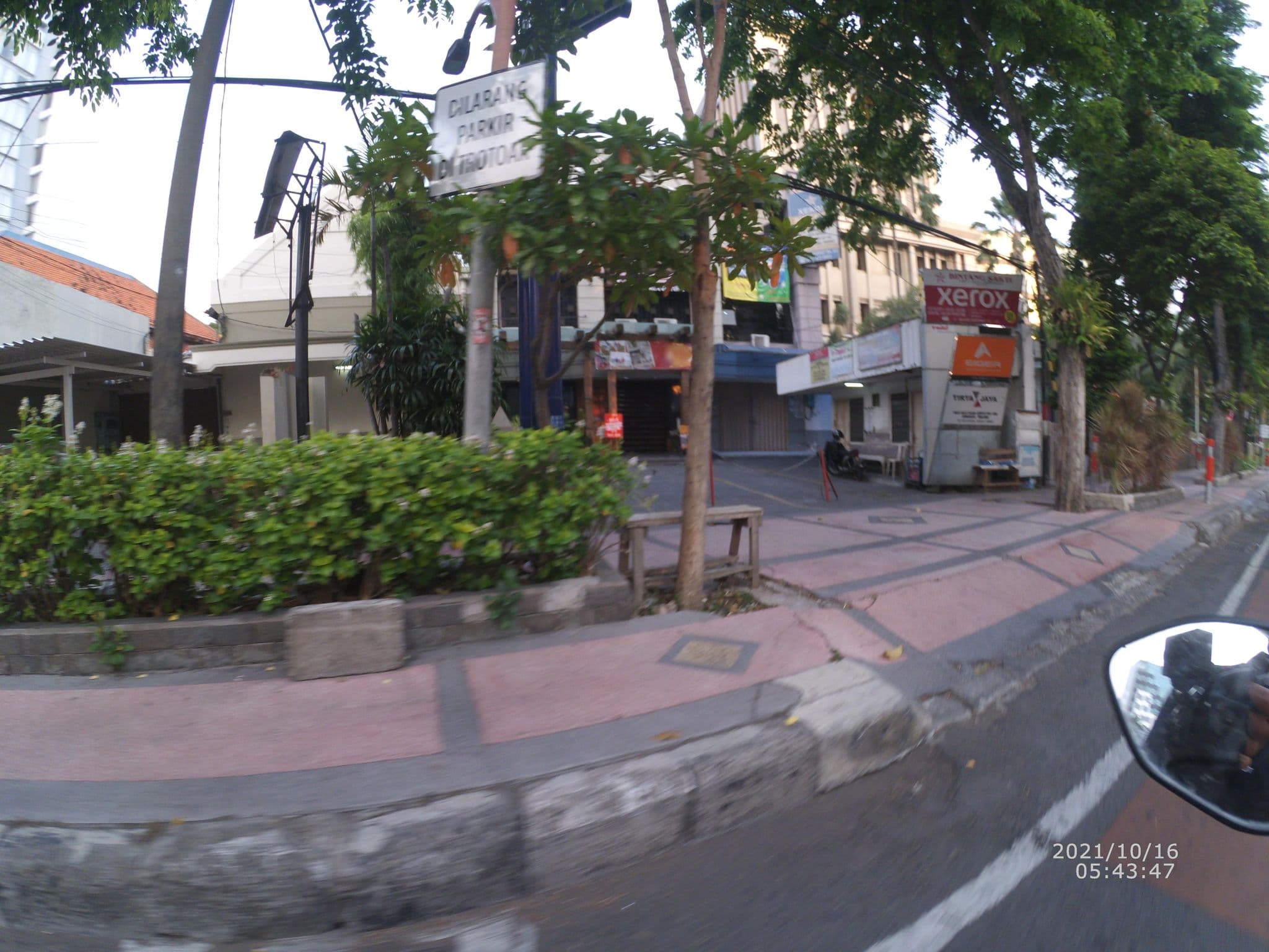 Street view near Ballroom LJ Discovery Hotel, Surabaya — © maphunter_id (CC BY-SA · Mapillary)