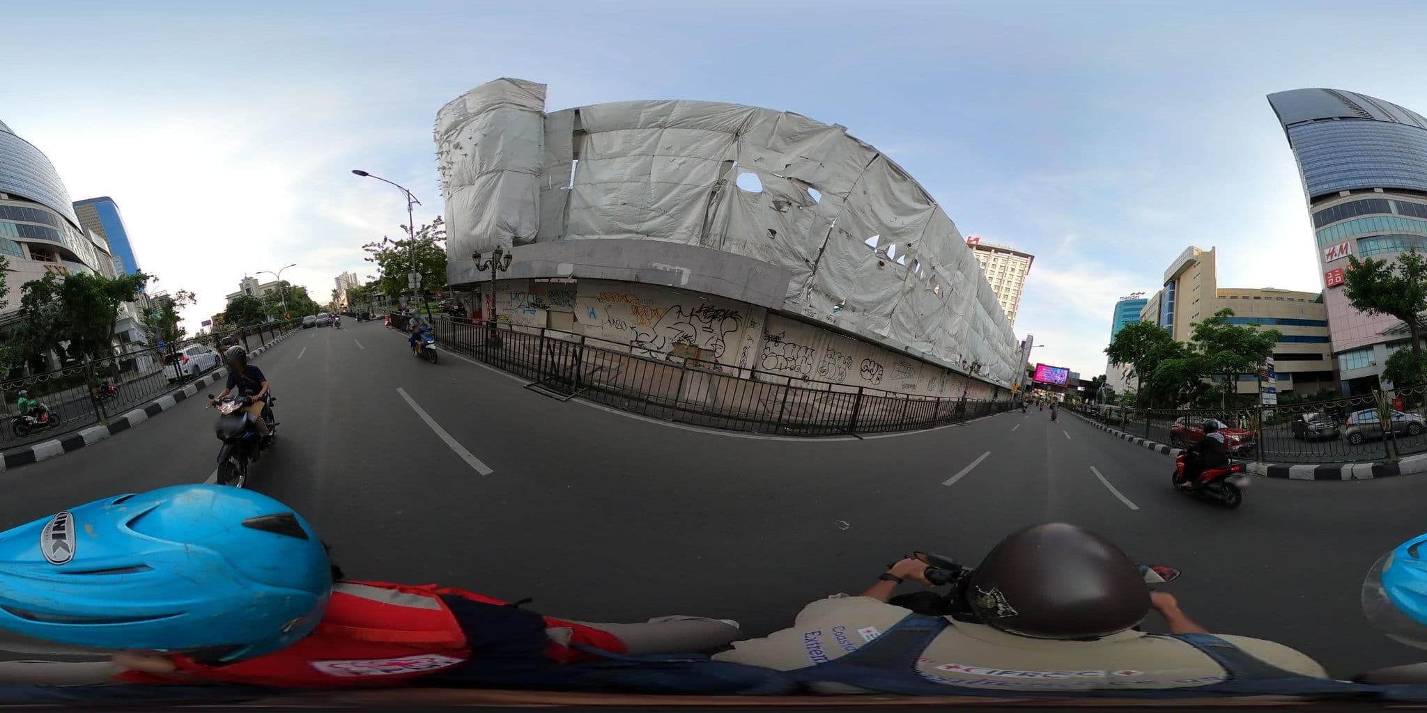 Street view near Paviliun Hotel, Surabaya — © danbjoseph (CC BY-SA · Mapillary)