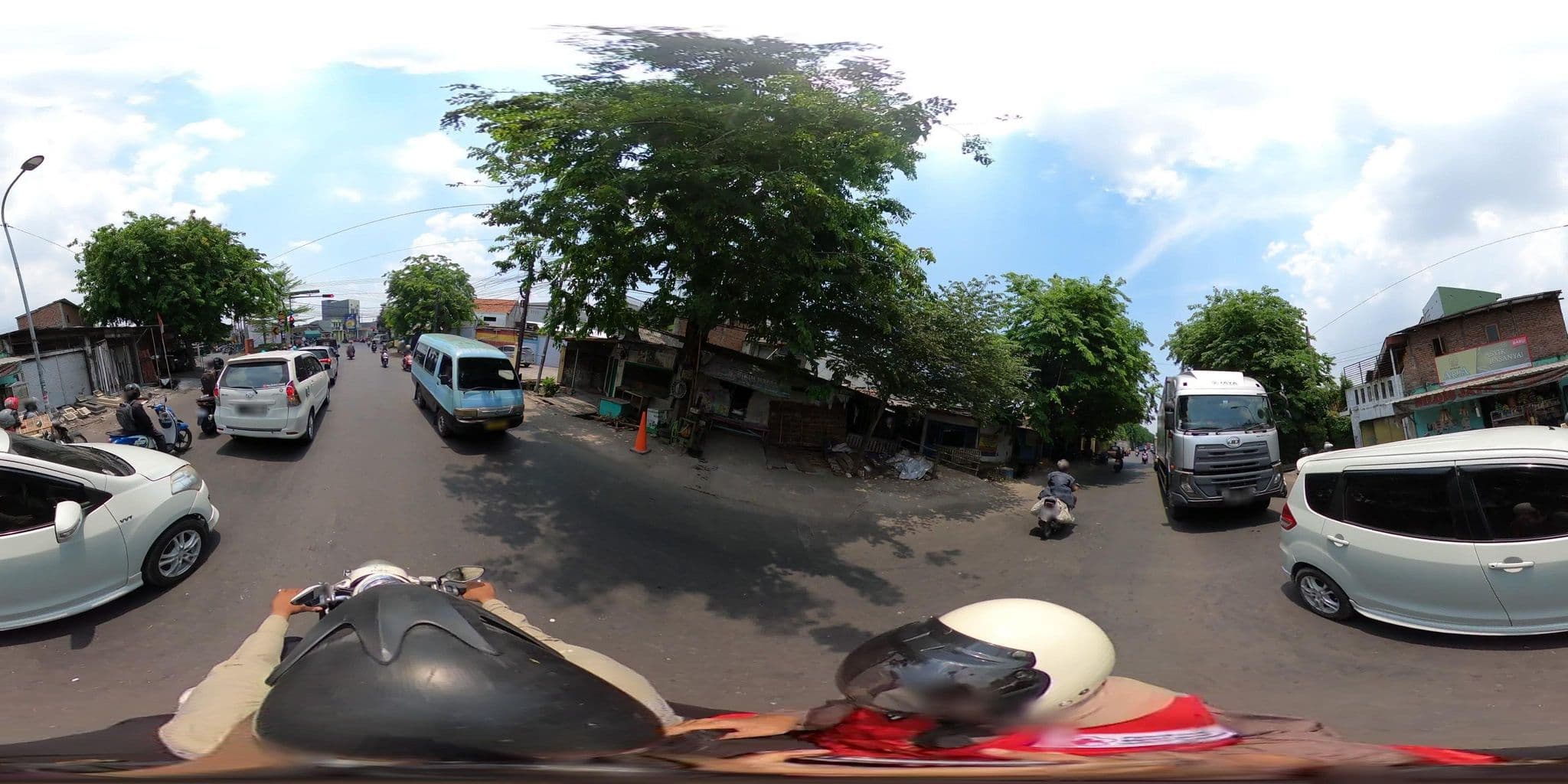 Street view near hotel artautama, Surabaya — © danbjoseph (CC BY-SA · Mapillary)