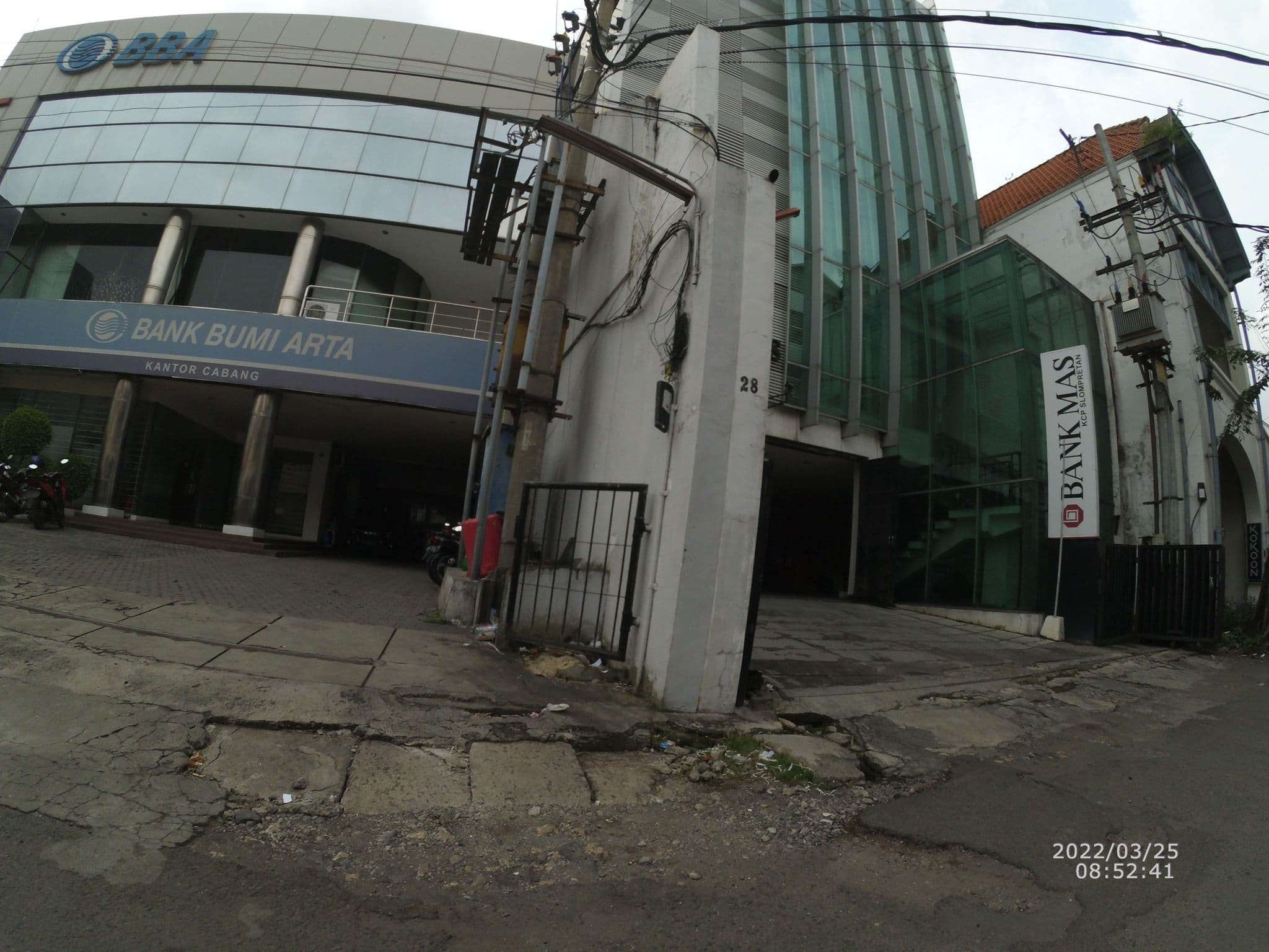 Street view near Kokoon Hotels & Villas Surabaya, Surabaya — © maphunter_id (CC BY-SA · Mapillary)
