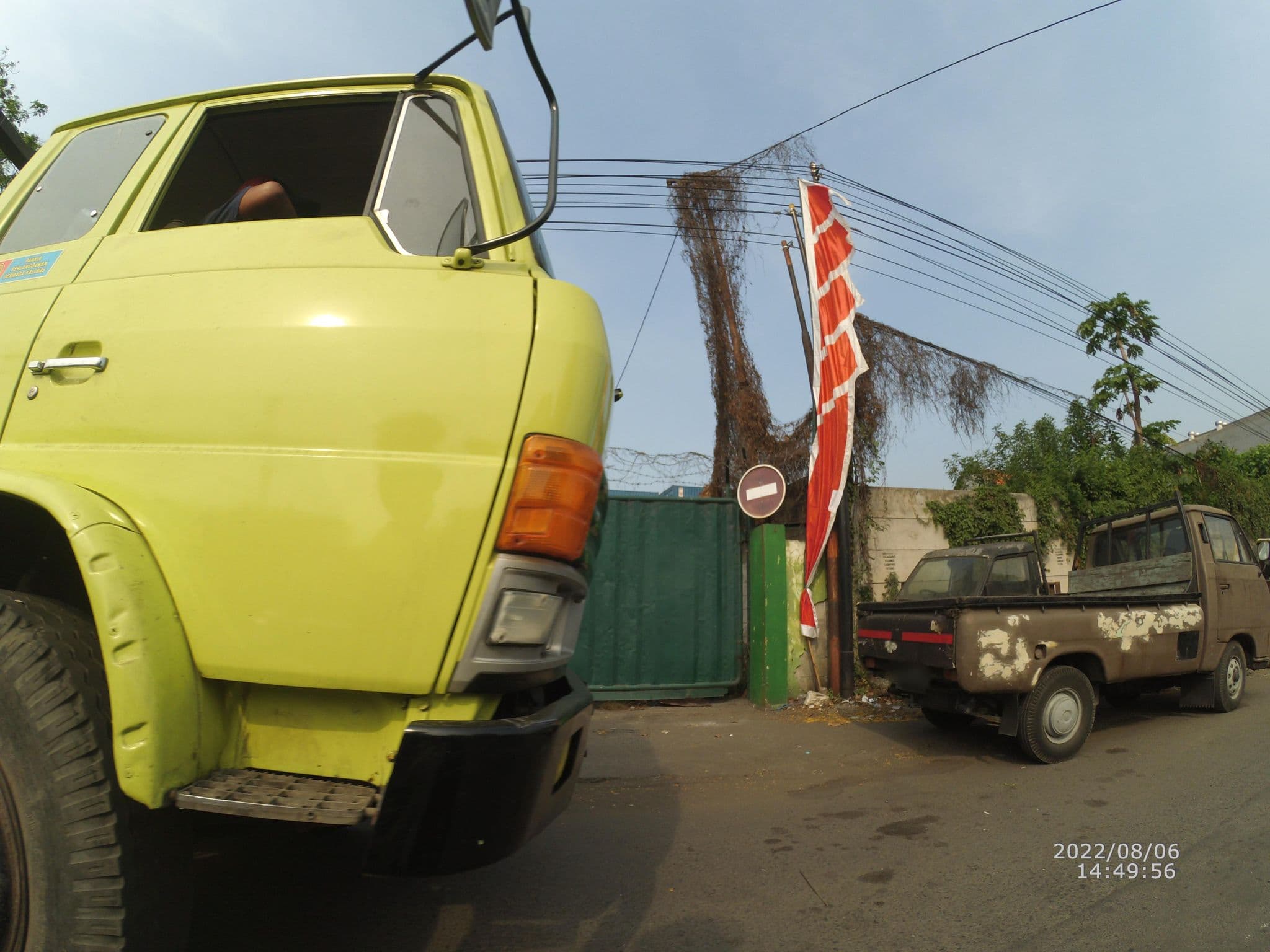 Street view near Pondok Mona, Surabaya — © maphunter_id (CC BY-SA · Mapillary)