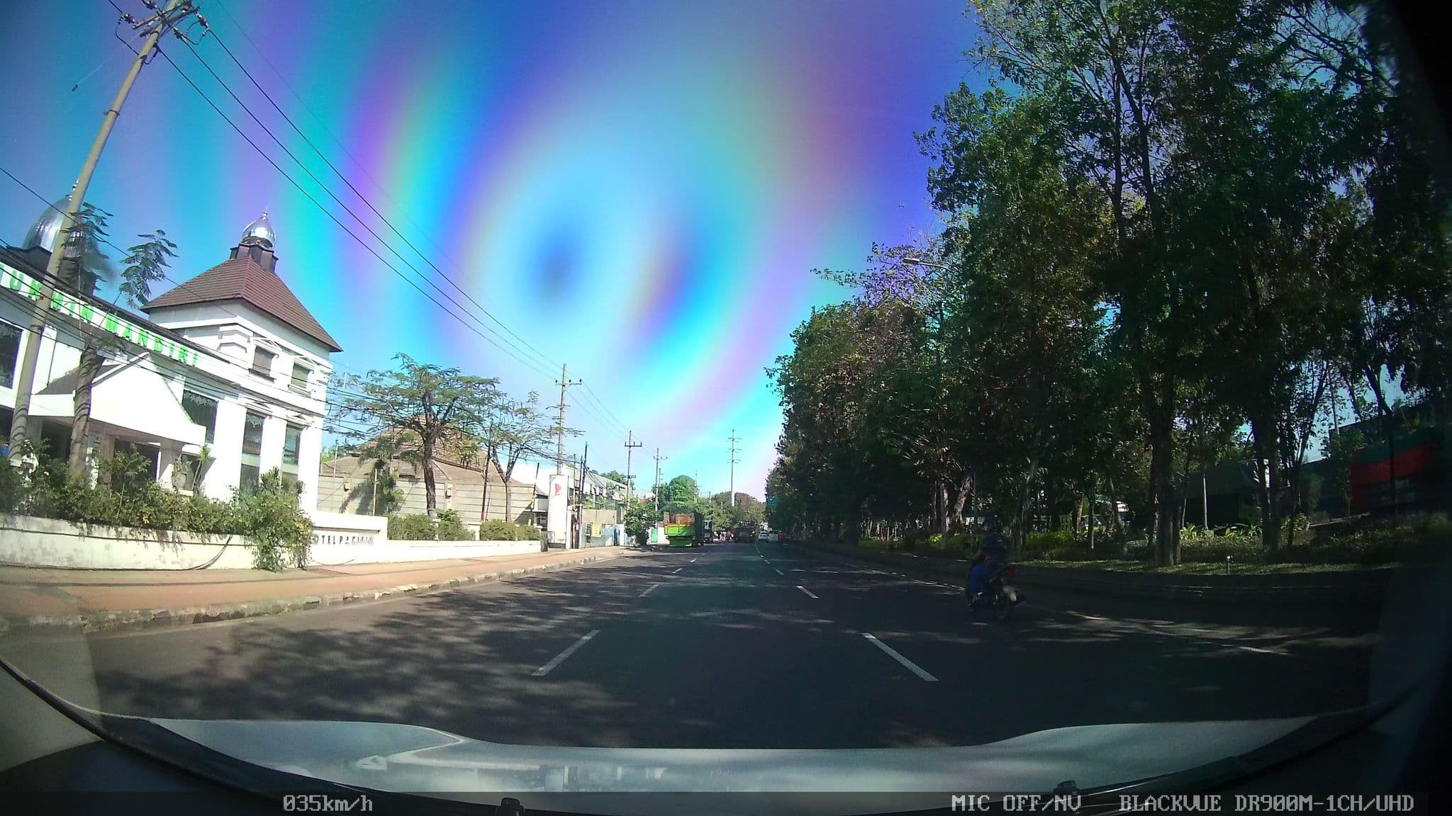 Street view near Pacific Hotel, Kamal — © kaart_2 (CC BY-SA · Mapillary)