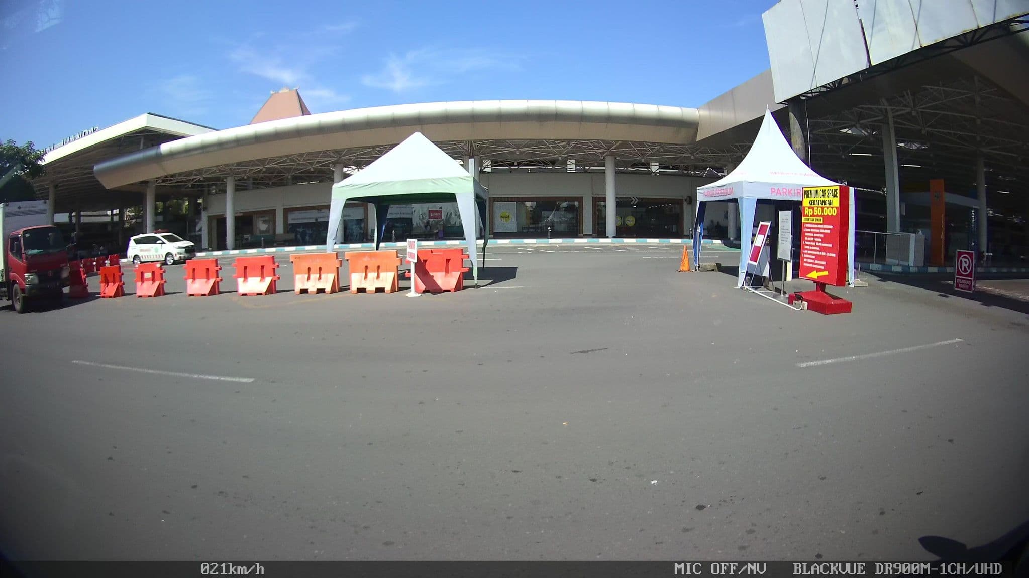Street view near Sheraton Jogja, Gedangan — © kaart_2 (CC BY-SA · Mapillary)