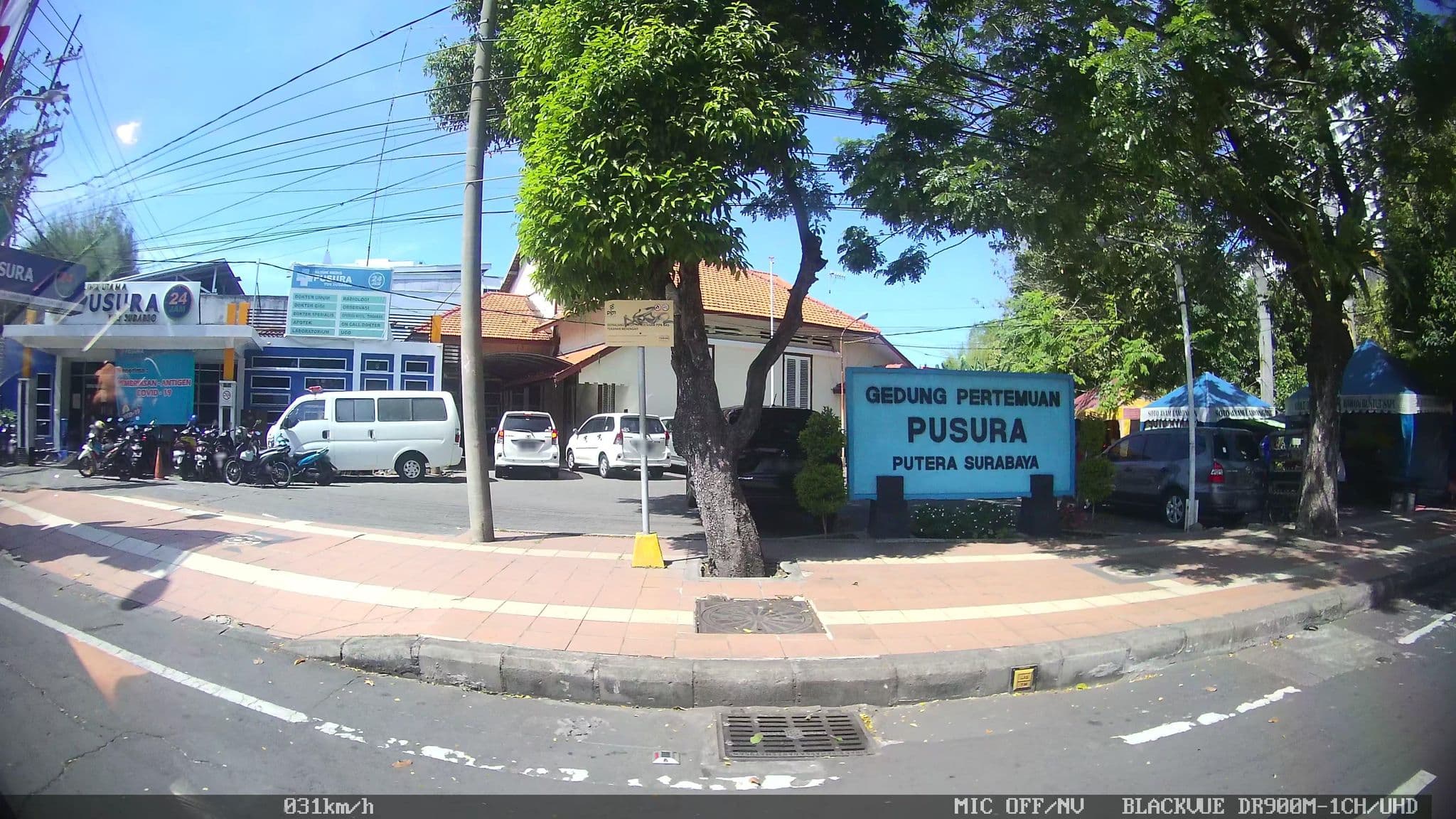 Street view near Garden Palace Crystal Ballroom, Surabaya — © kaart_2 (CC BY-SA · Mapillary)