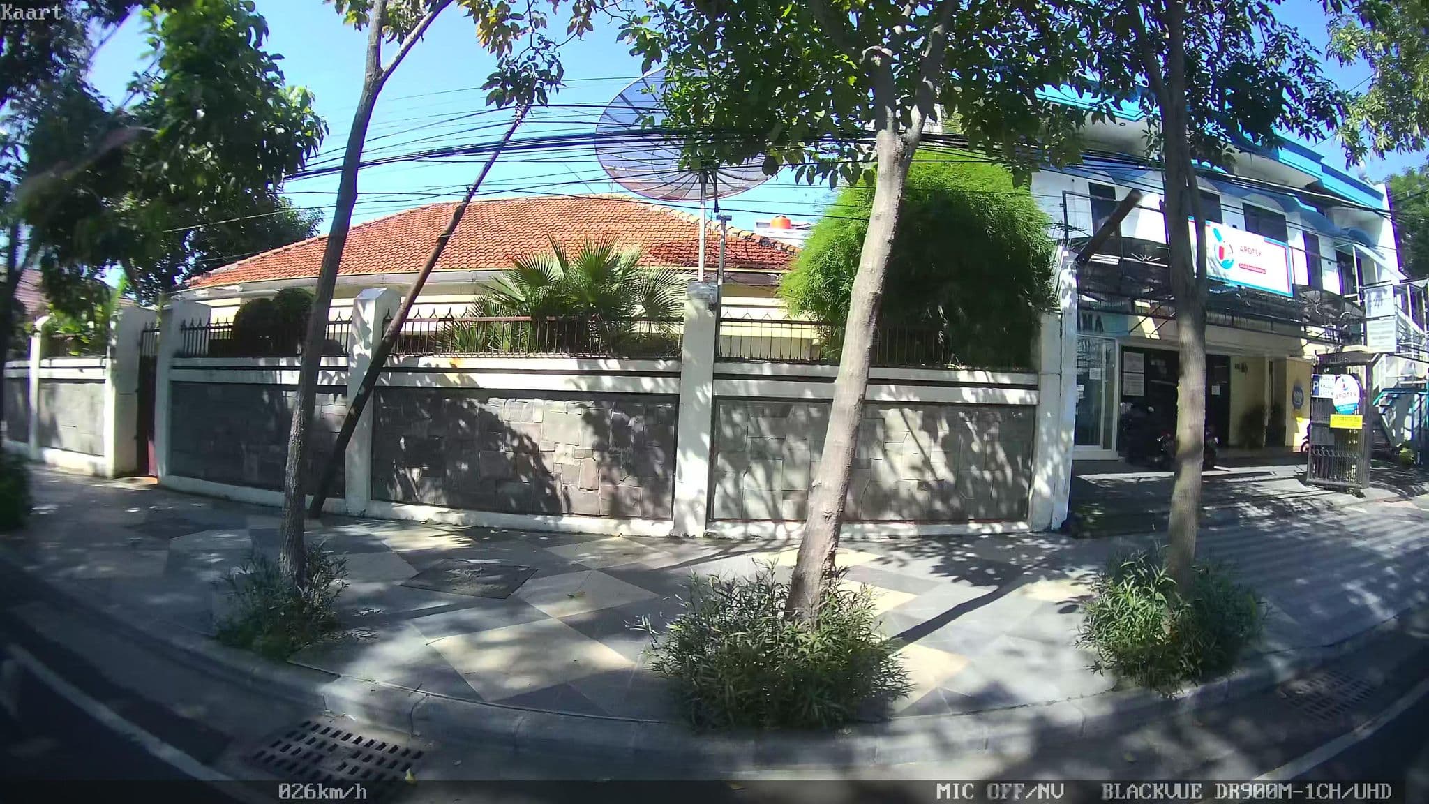 Street view near RedDoorz near ITS University, Surabaya — © kaart_2 (CC BY-SA · Mapillary)