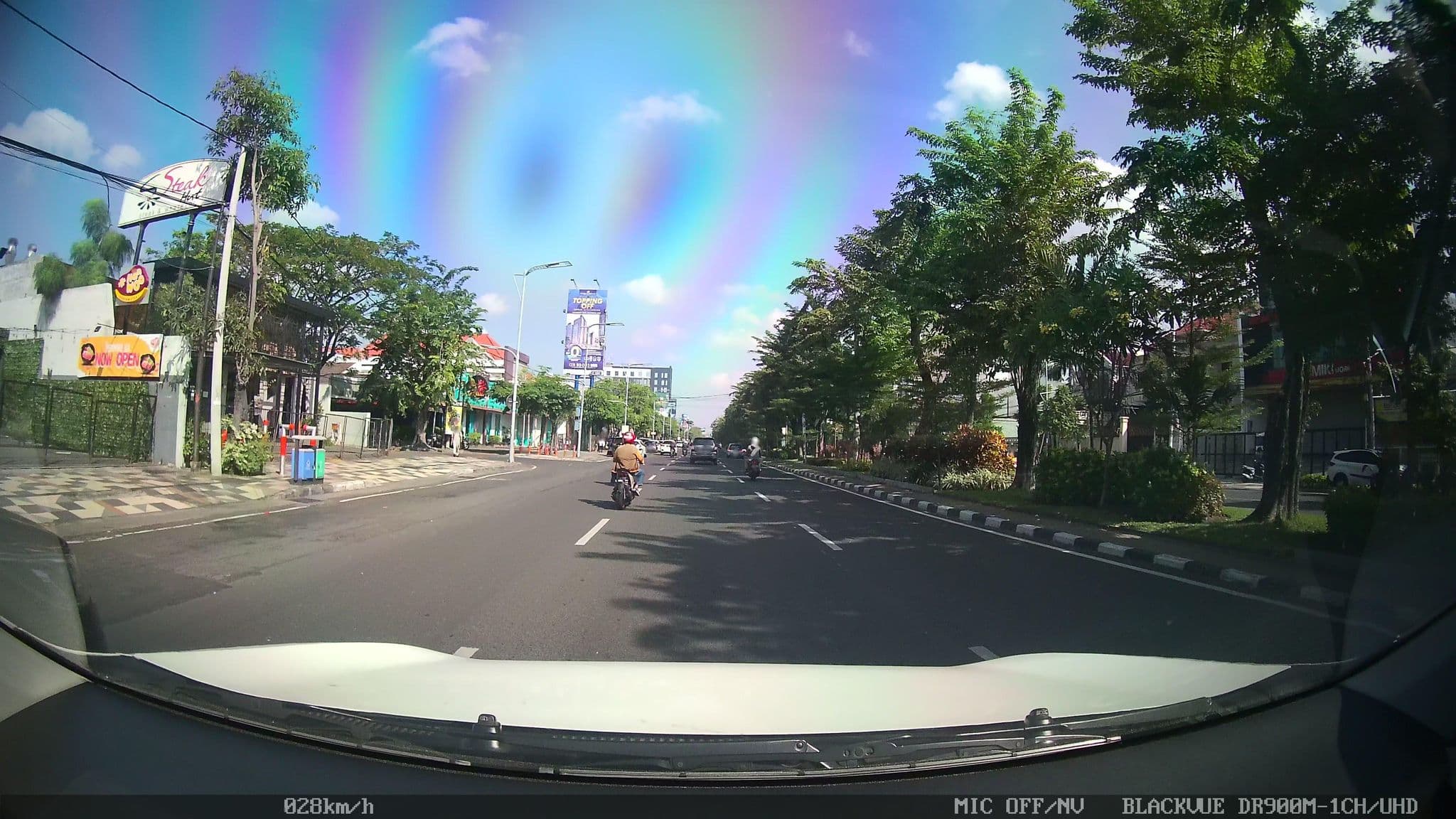 Street view near Hotel Alam Permai Bandung, Surabaya — © kaart_2 (CC BY-SA · Mapillary)