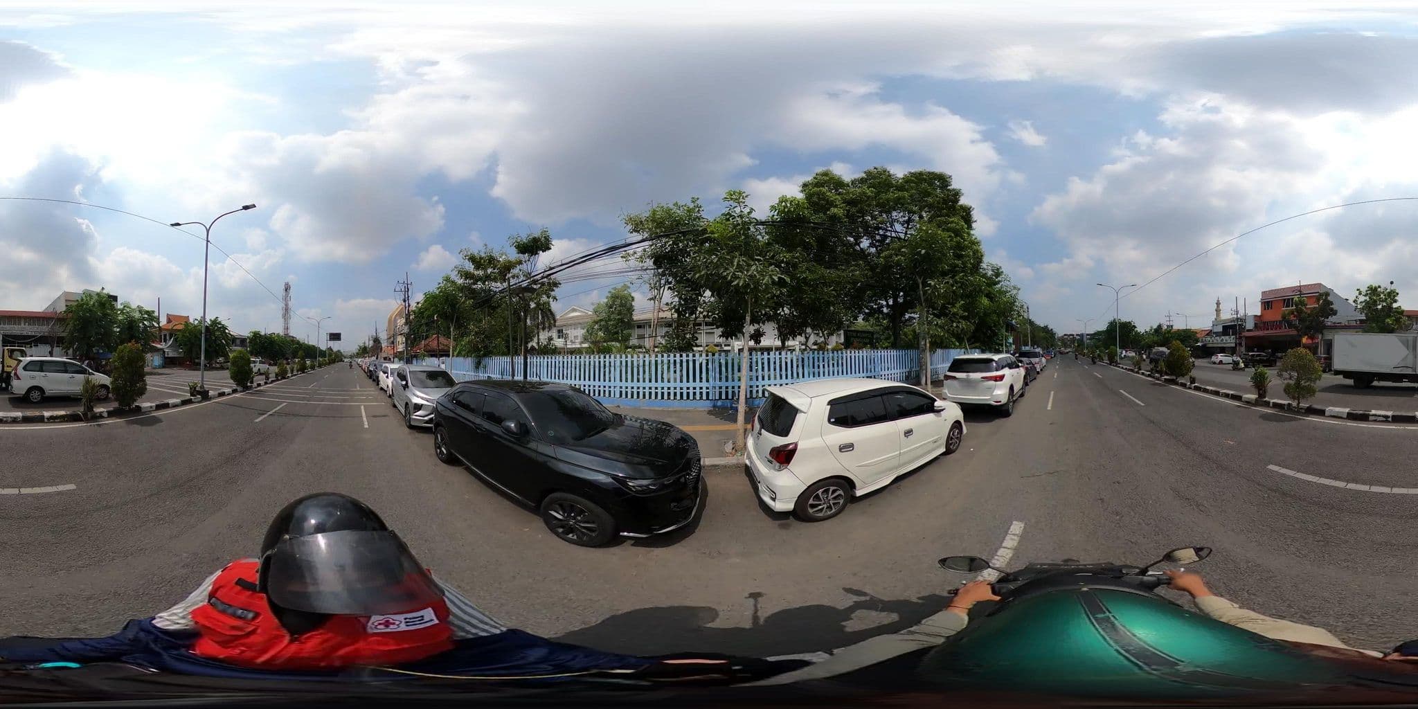 Street view near Airy Gubeng Soetomo Karang Menjangan 17 Surabaya, Surabaya — © danbjoseph (CC BY-SA · Mapillary)