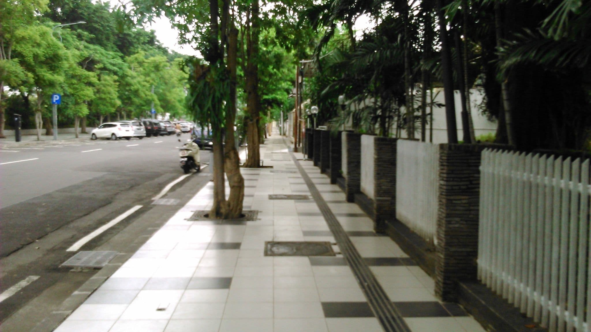 Street view near Royal Regal #03-28, Surabaya — © nhrf31 (CC BY-SA · Mapillary)