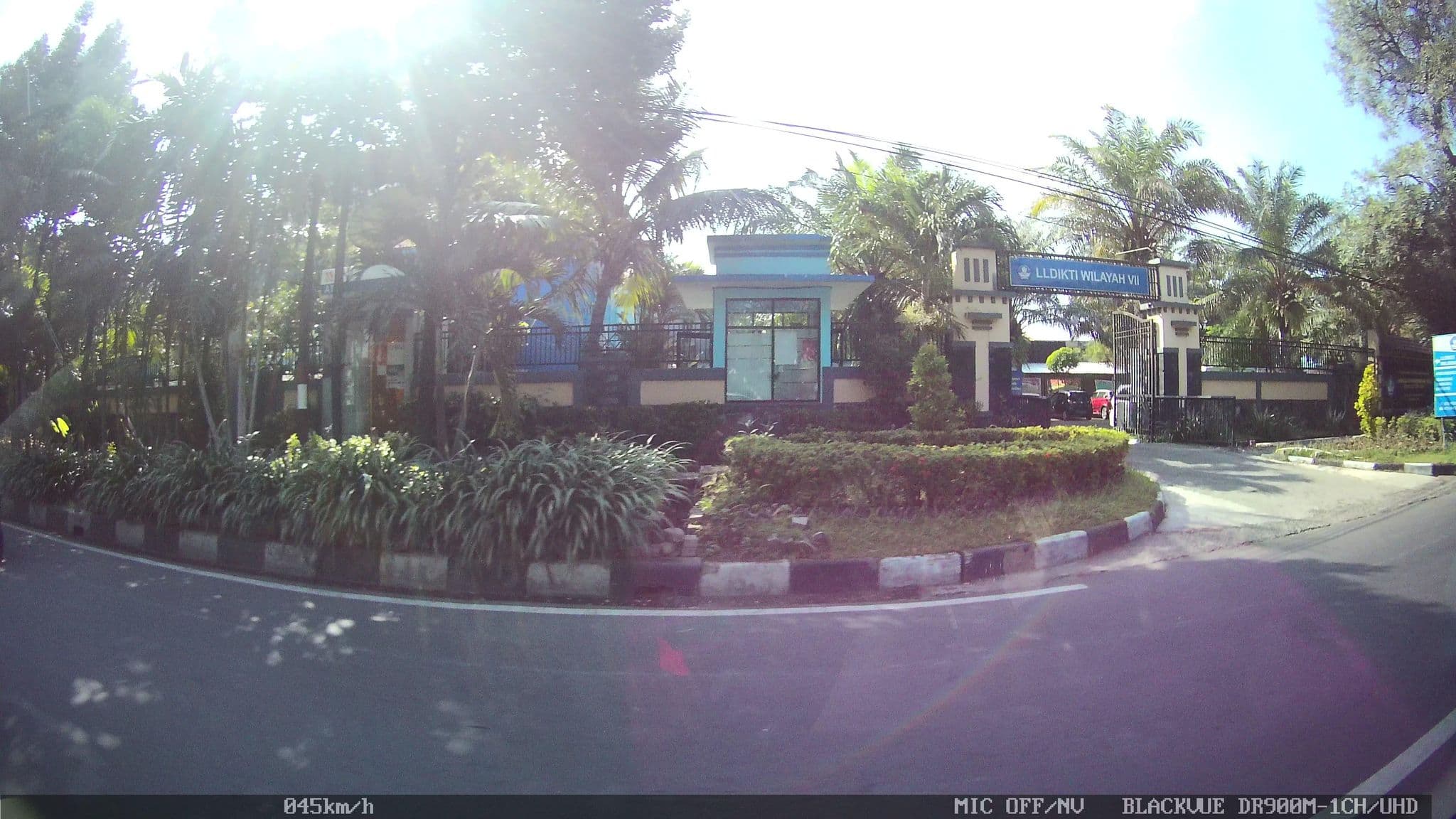 Street view near Homestay Farhan Exclusive Room 69, Surabaya — © kaart_2 (CC BY-SA · Mapillary)