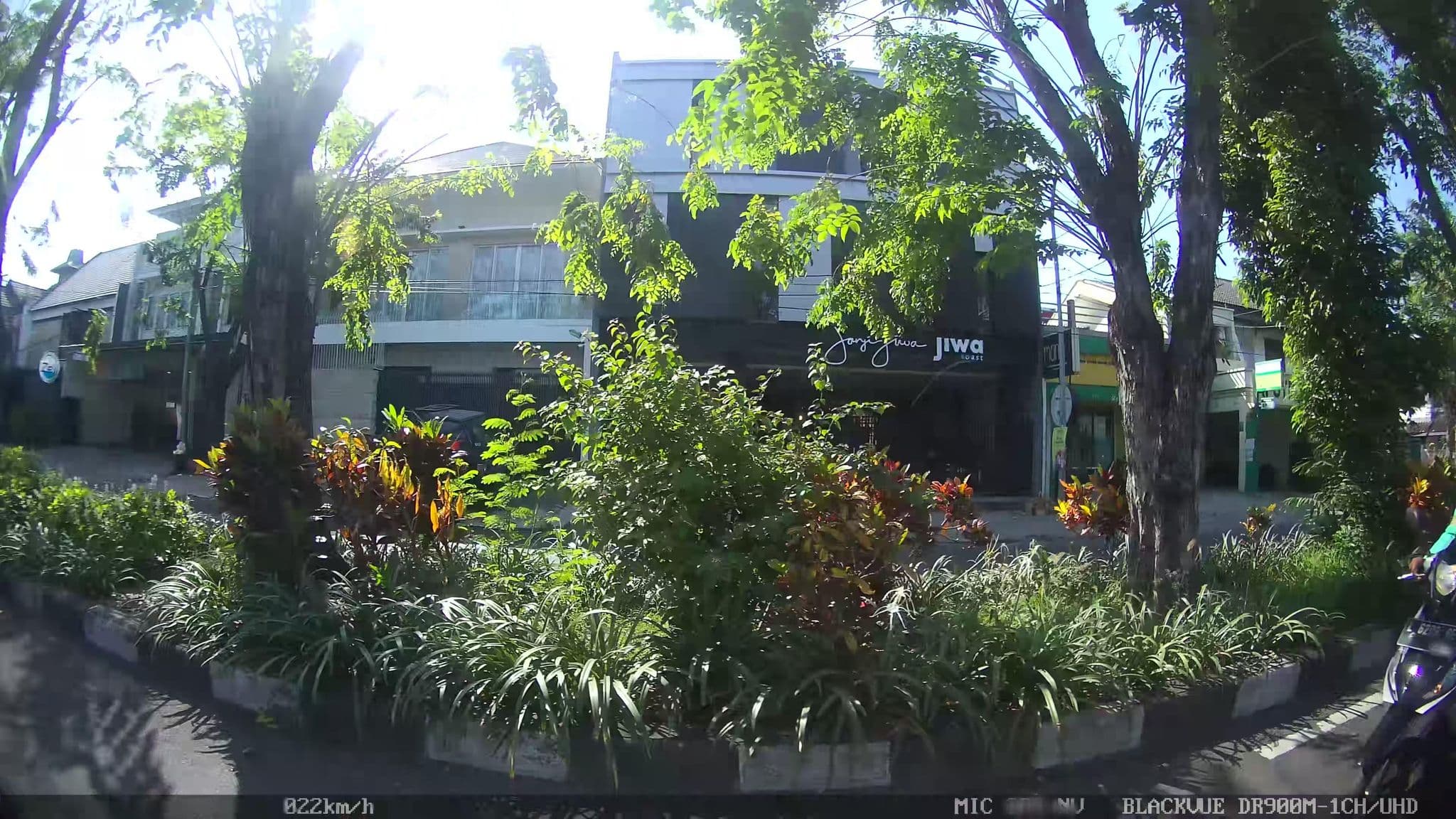 Street view near Mango Homestay, Surabaya — © kaart_2 (CC BY-SA · Mapillary)