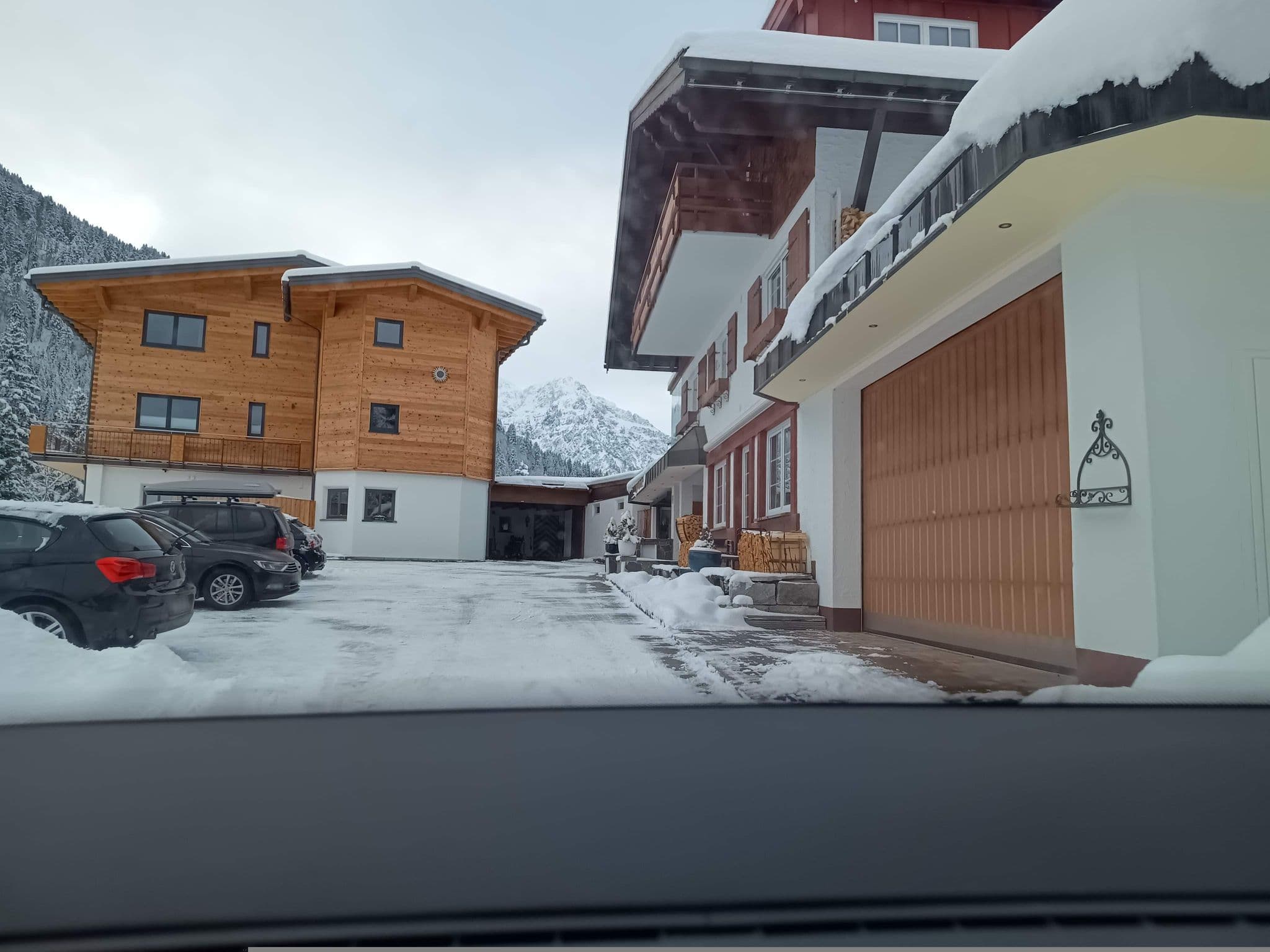 Street view near Ferienwohnung im Kleinwalsertal, Mittelberg — © zuse (CC BY-SA · Mapillary)