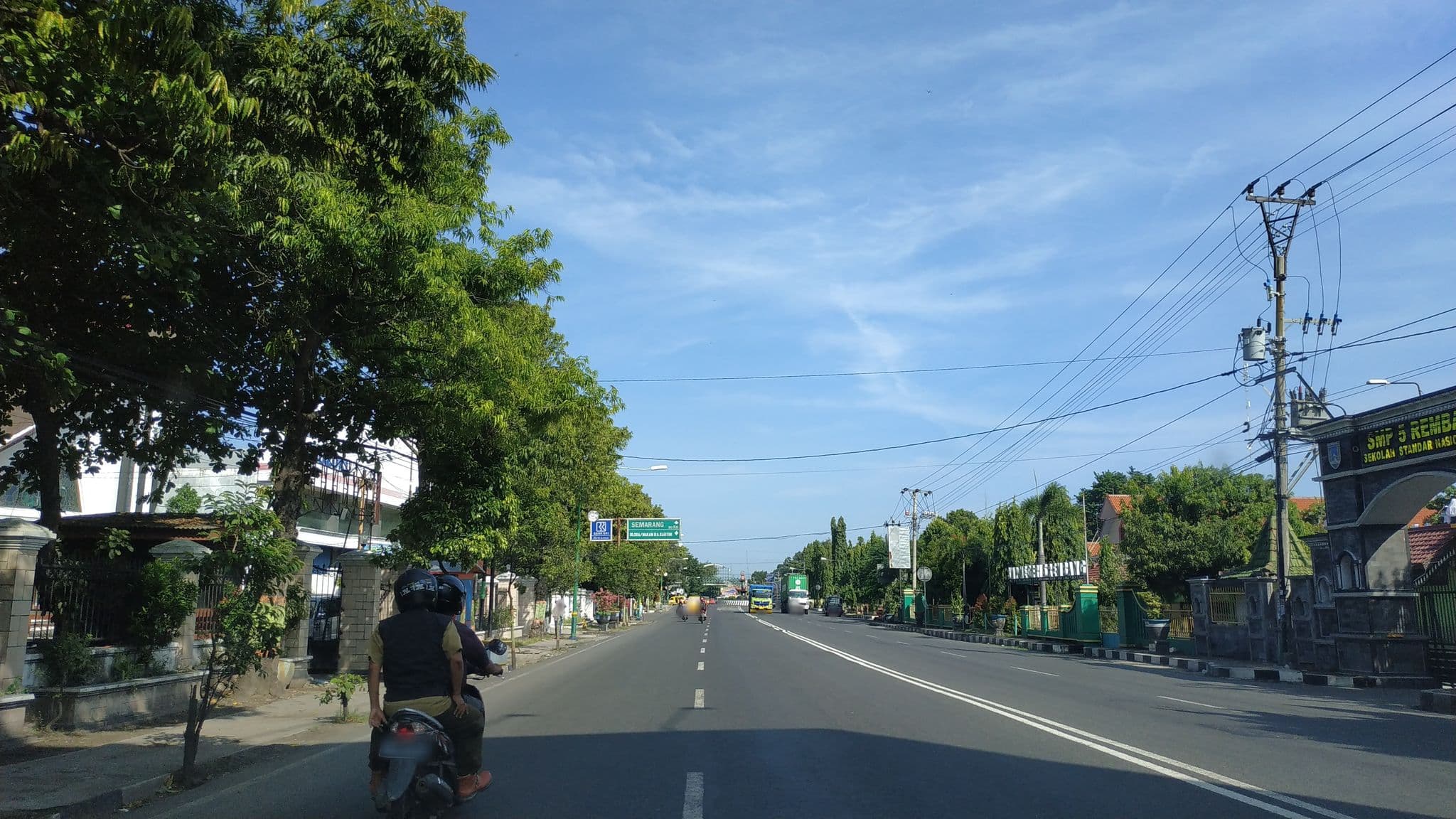 Street view near Hotel antika, Rembangan — © akrimullag (CC BY-SA · Mapillary)