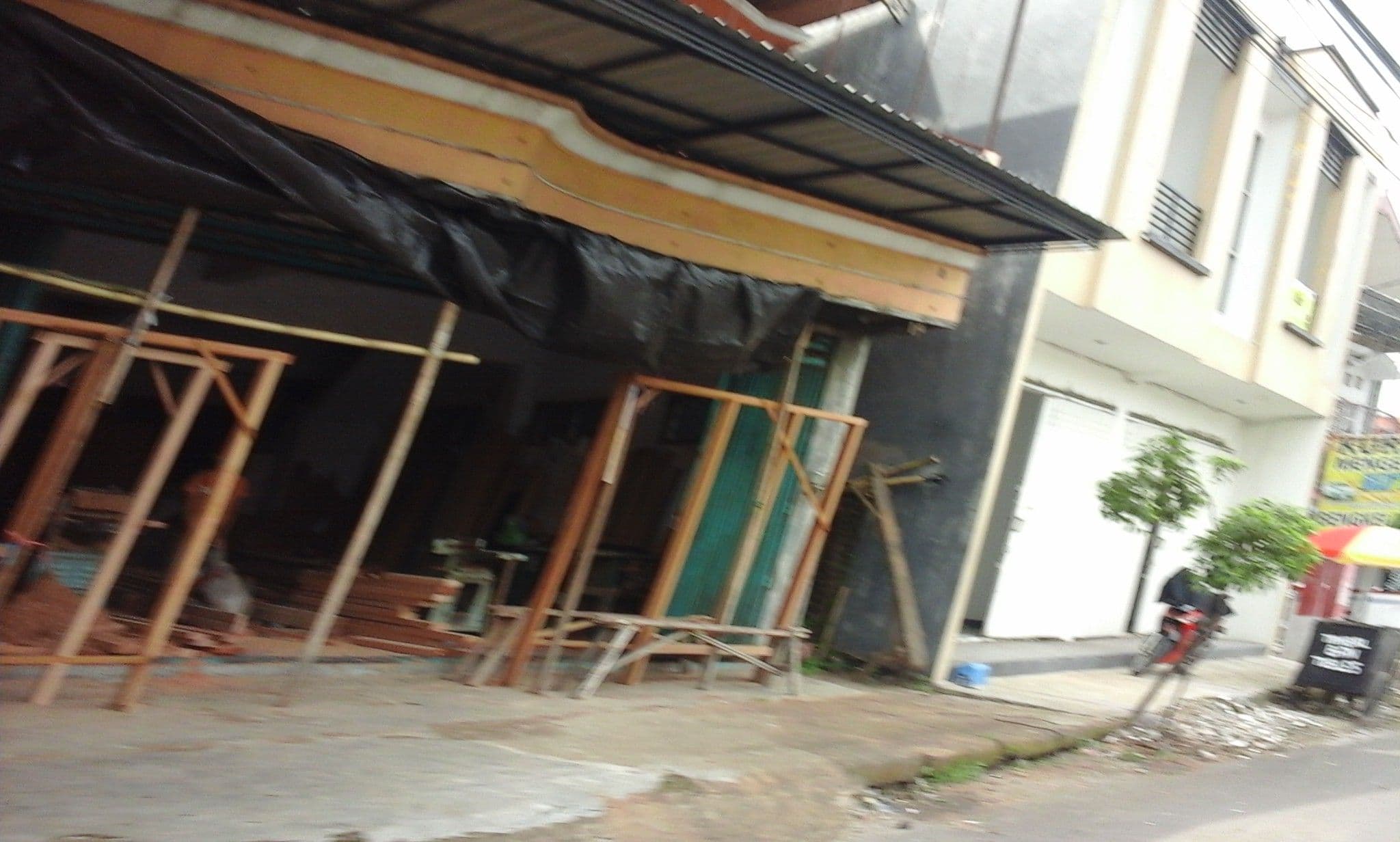 Street view near Room 103 Bandung Permai Hotel, Jember — © arizalkawamuna (CC BY-SA · Mapillary)
