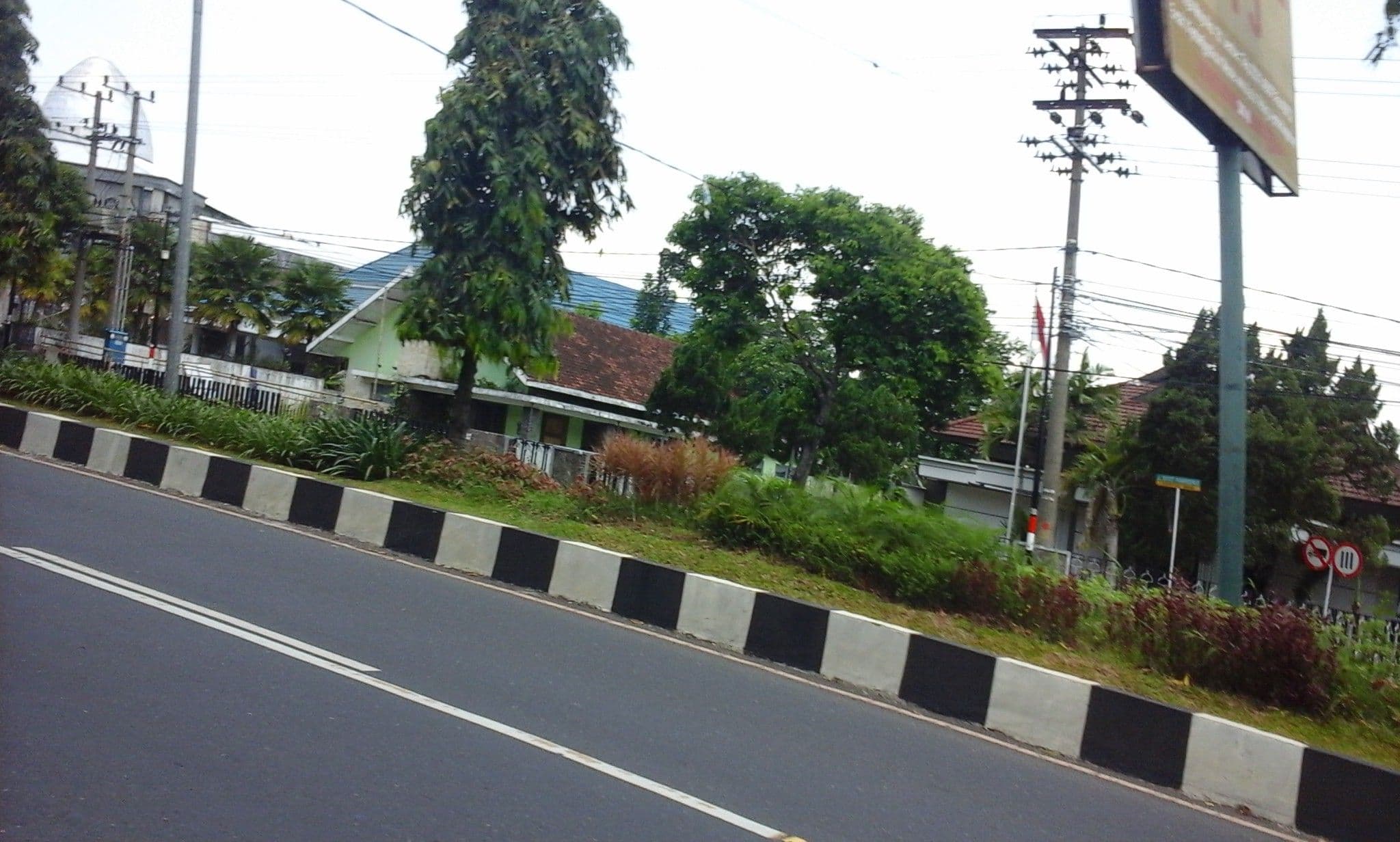 Street view near Hotel Lestari, Jember — © arizalkawamuna (CC BY-SA · Mapillary)