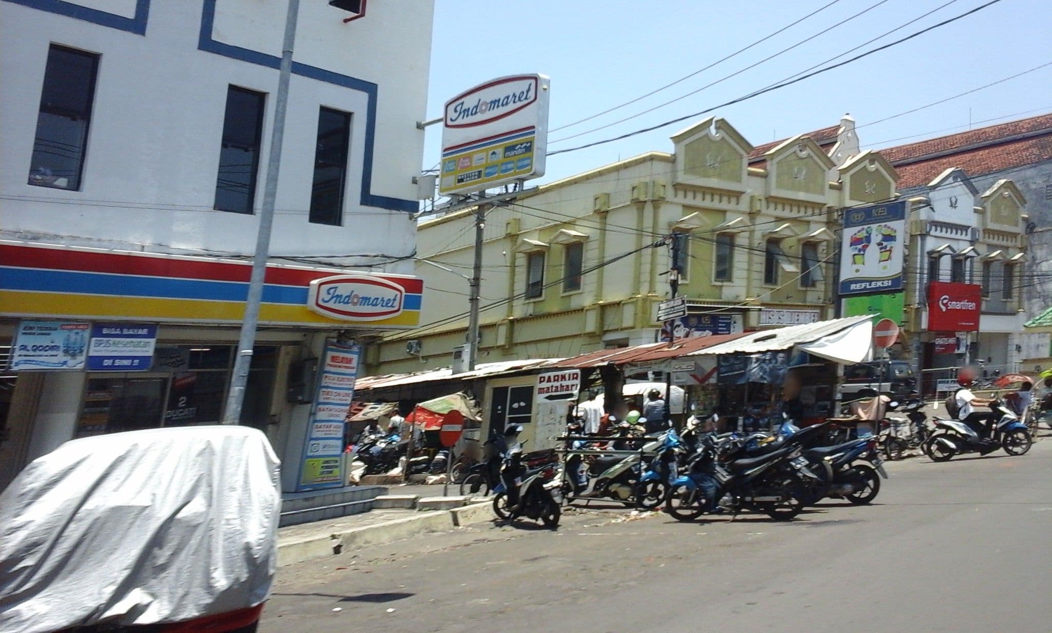 Street view near Hotel 88, Jember — © arizalkawamuna (CC BY-SA · Mapillary)