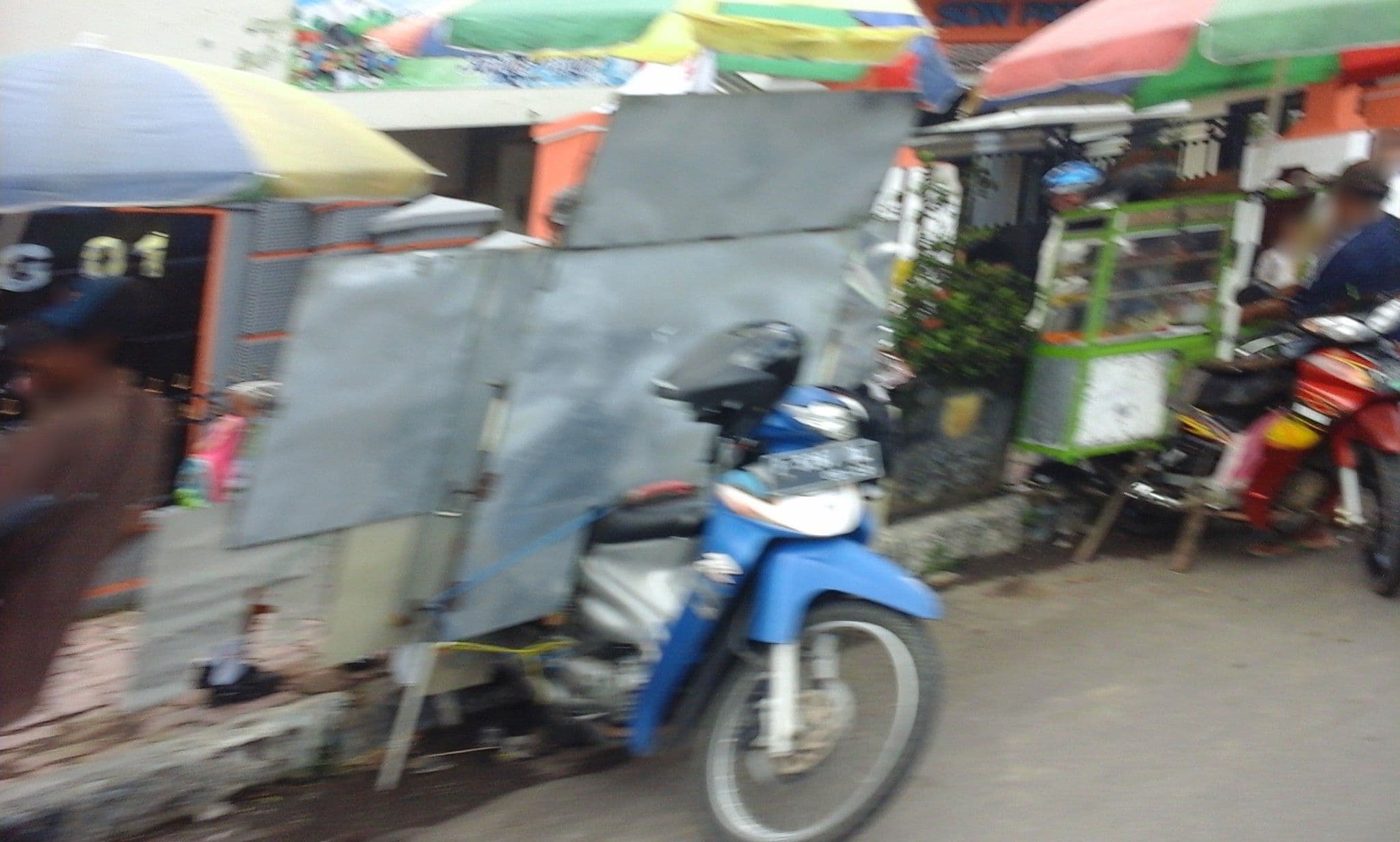Street view near Hotel Handika, Jember — © arizalkawamuna (CC BY-SA · Mapillary)