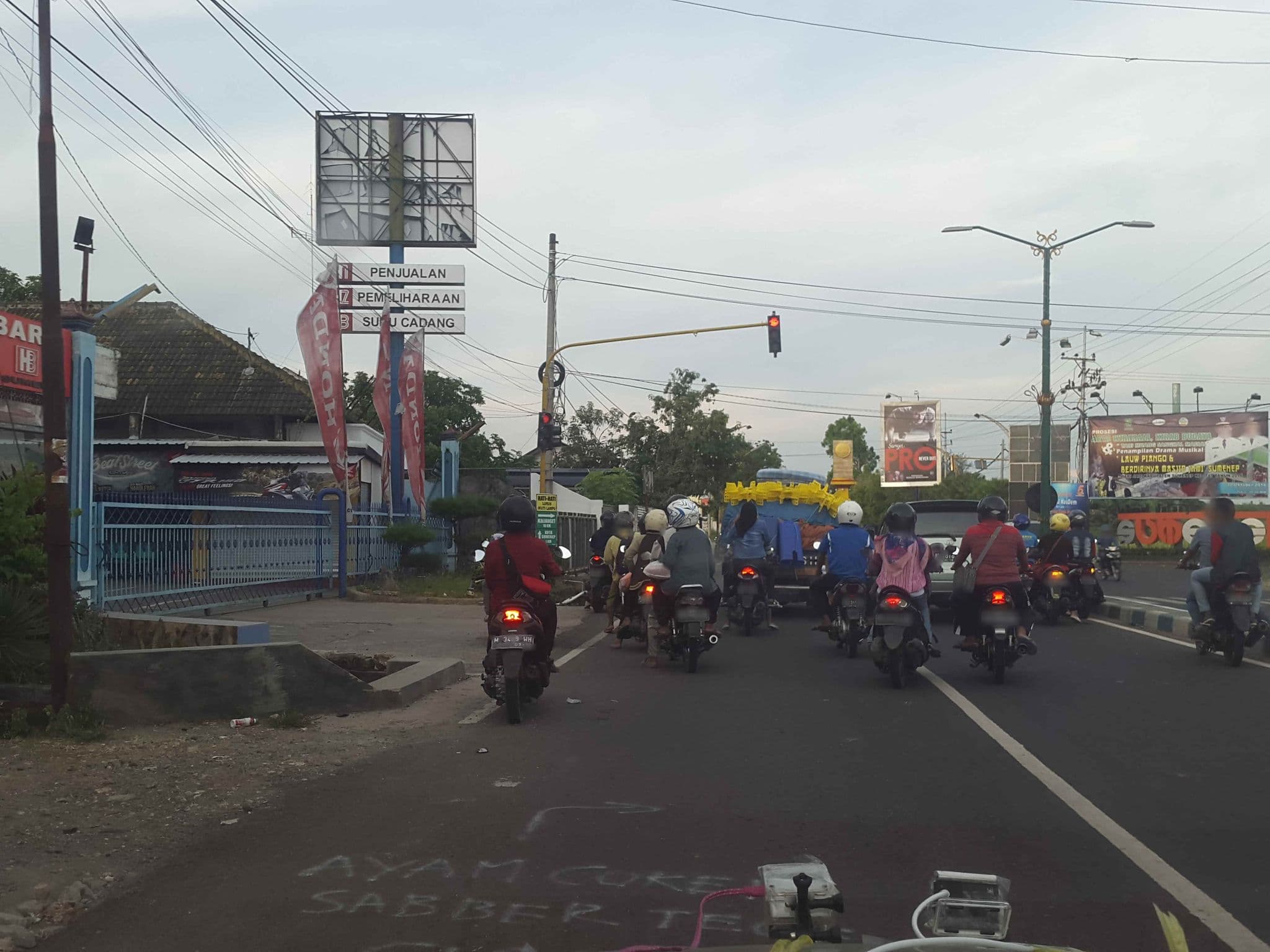 Street view near Hotel Musdalifah, Sumenep — © roadroid (CC BY-SA · Mapillary)