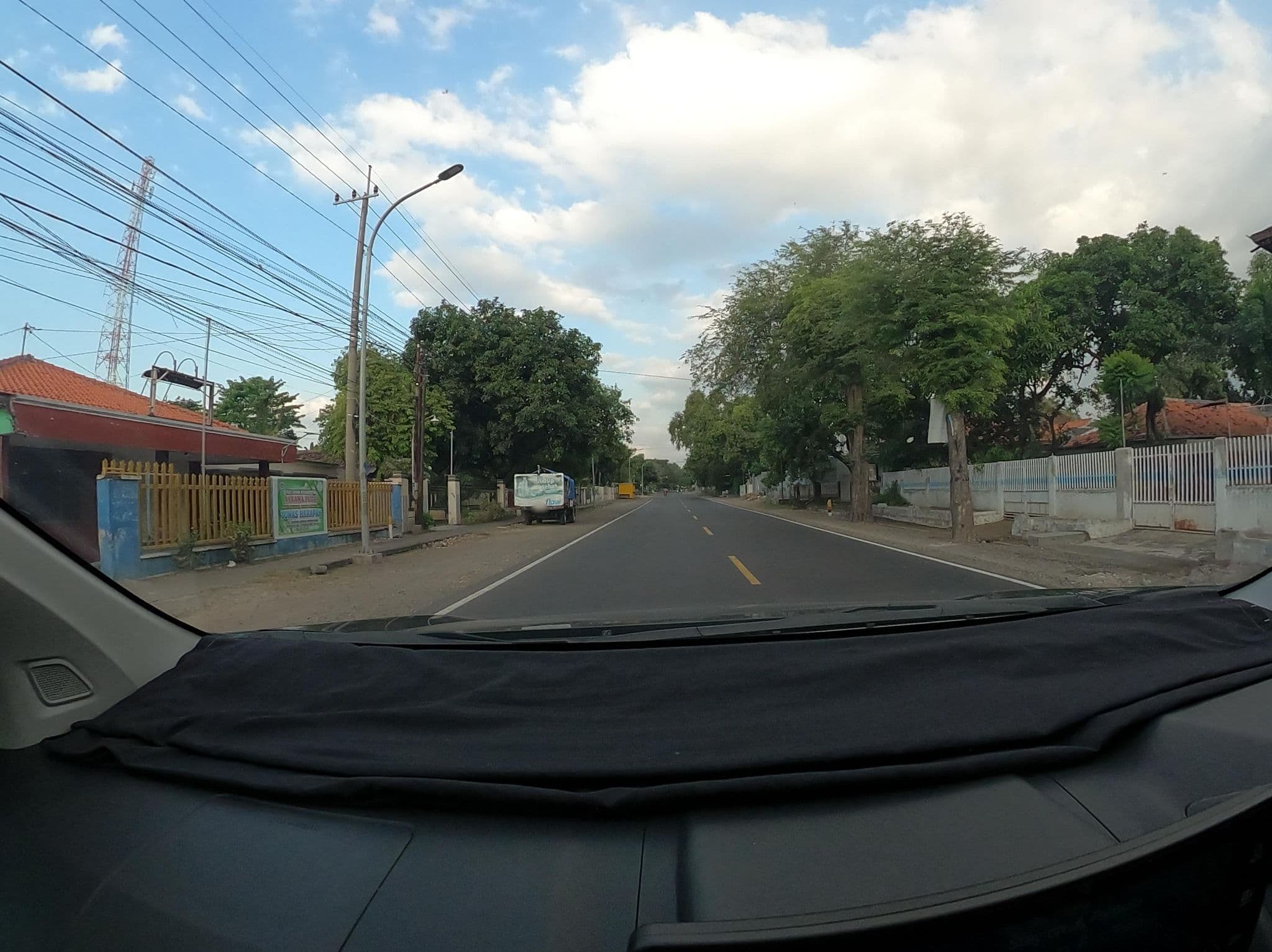 Street view near Hotel Mutiara Pasir Putih, Panarukan — © Kaart_Local (CC BY-SA · Mapillary)
