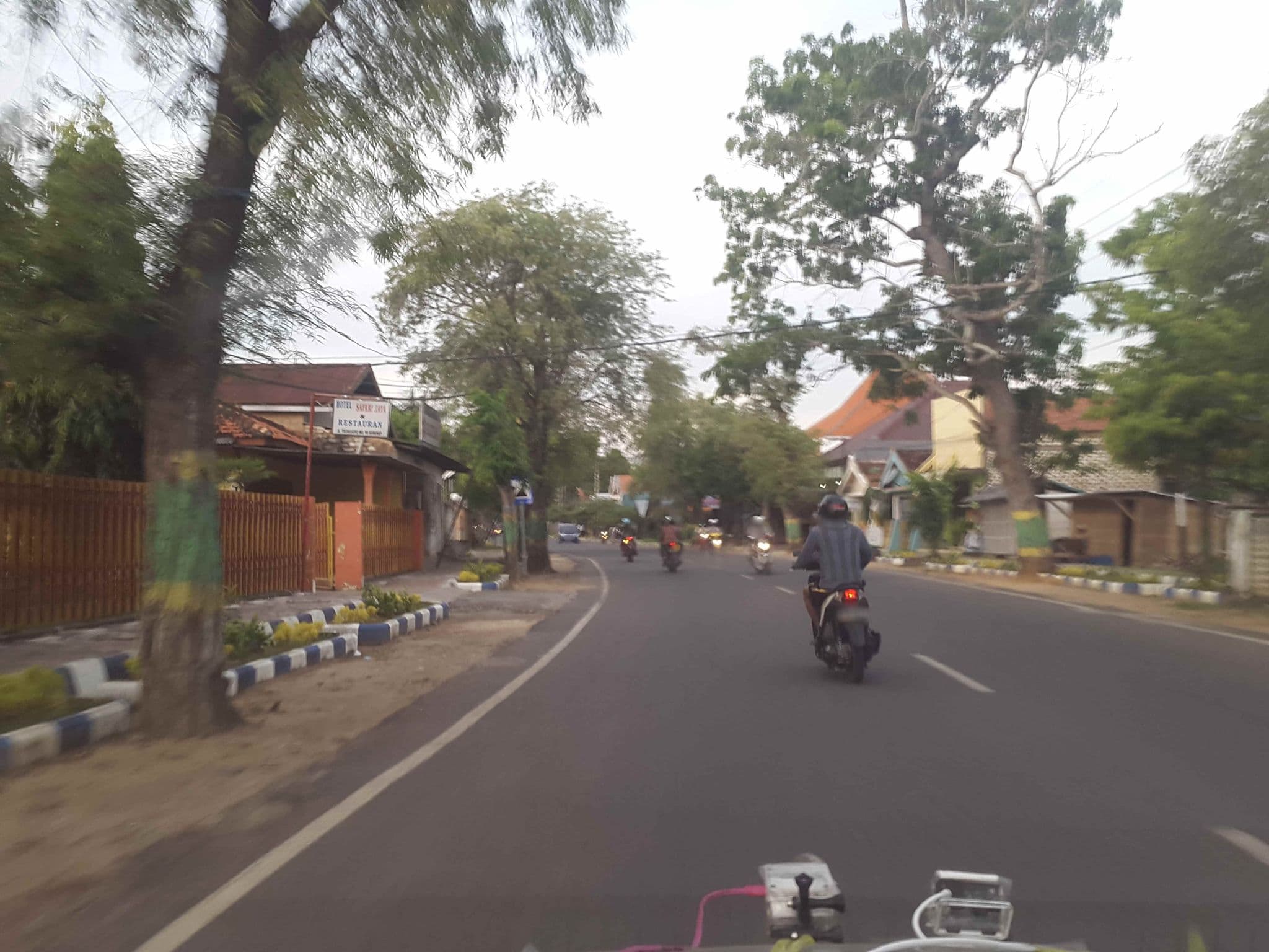 Street view near Hotel Safari Jaya Sumenep, Sumenep — © roadroid (CC BY-SA · Mapillary)