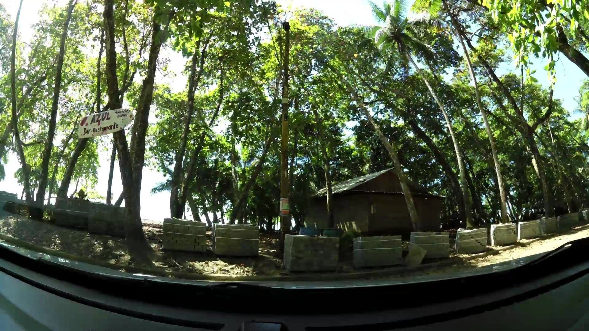 Street view near Rainbow Beach, Uvita