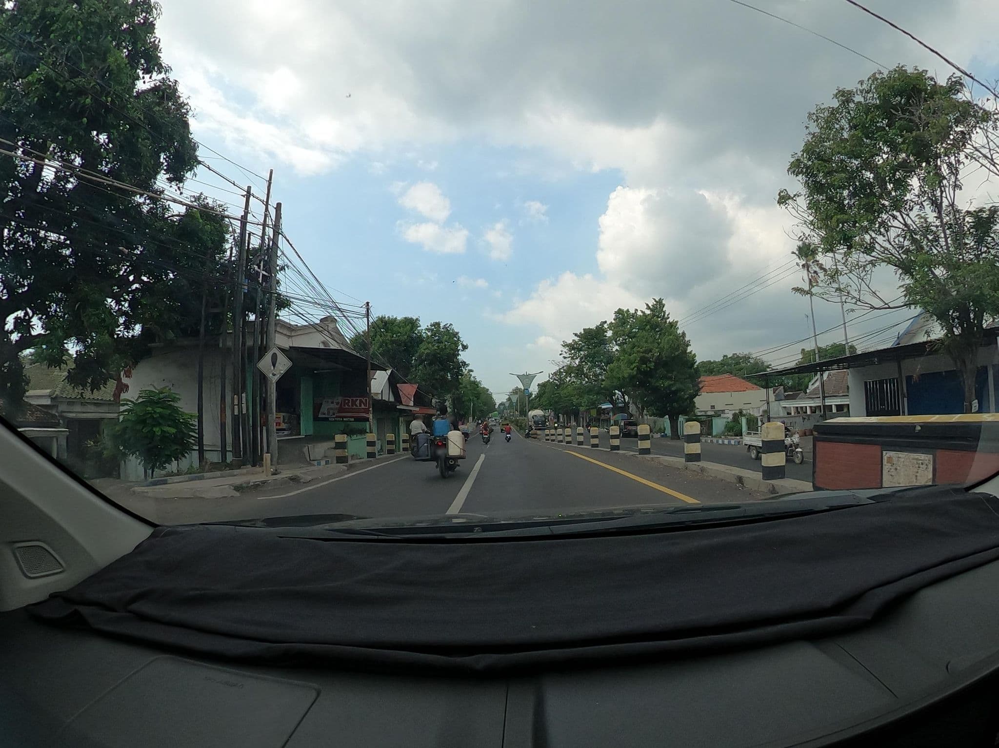 Street view near alliya hotel, Kraksaan — © Kaart_Local (CC BY-SA · Mapillary)