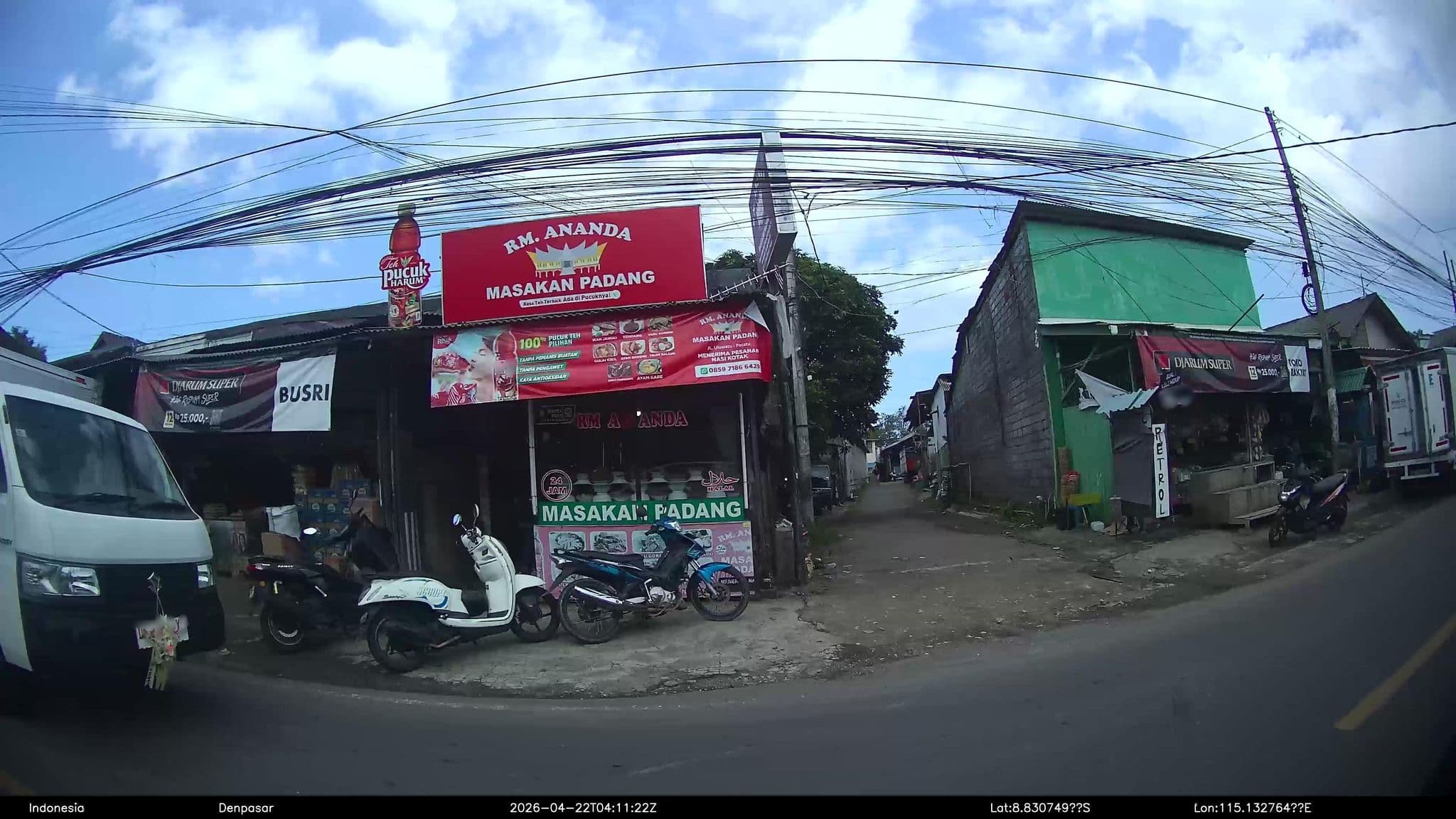 Street view near Harris Hotel Bukit Jimbaran, Jimbaran — © Kaart---360 (CC BY-SA · Mapillary)