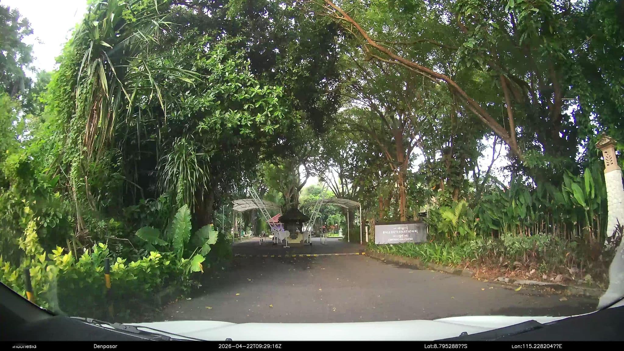Street view near Kayumanis Nusa Dua Private Villa & Spa, Nusa Dua — © Kaart---360 (CC BY-SA · Mapillary)