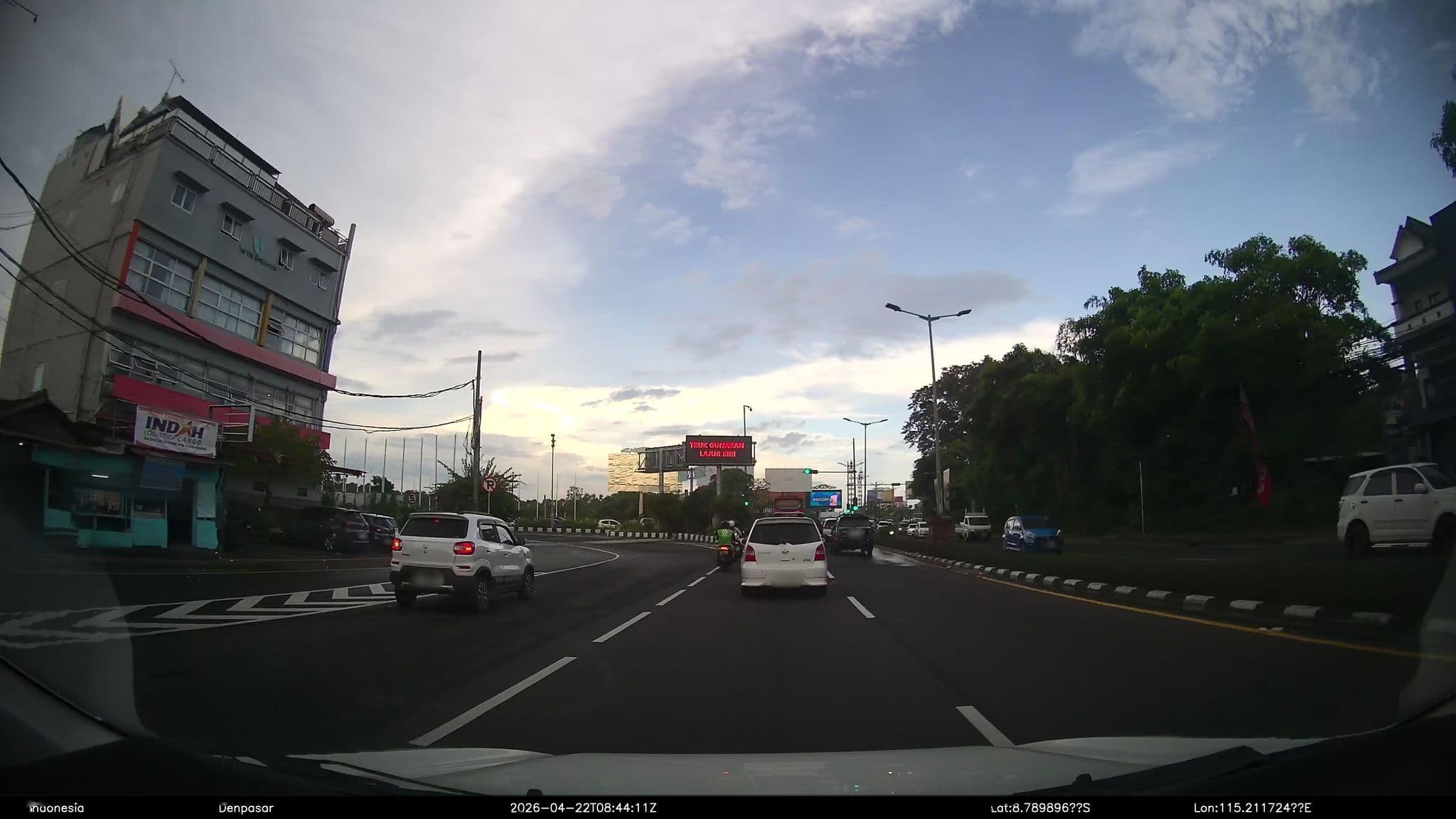 Street view near Airy Nusa Dua Bypass Ngurah Rai 168 Benoa Bali, Nusa Dua — © Kaart---360 (CC BY-SA · Mapillary)