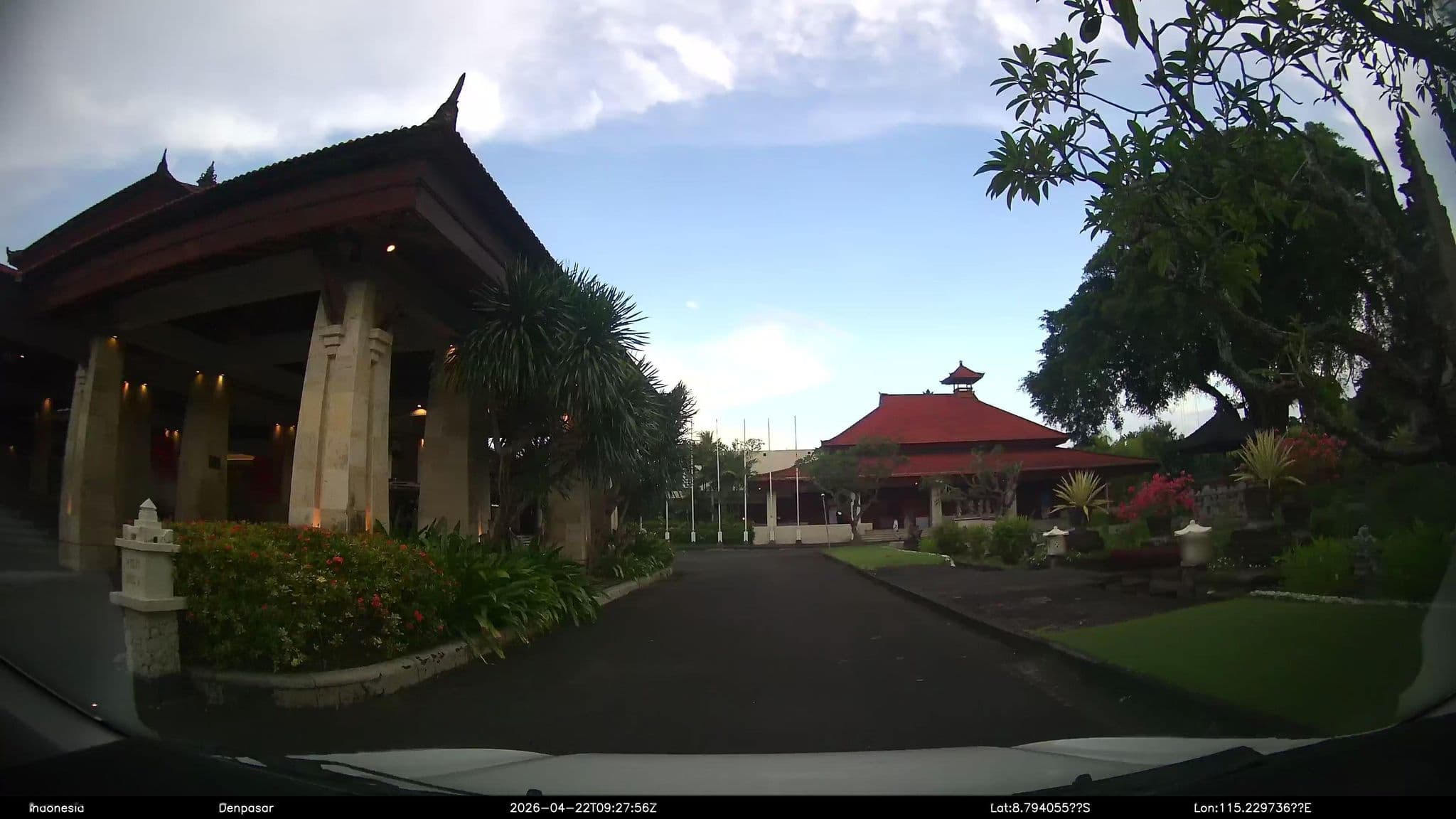 Street view near Presidential Suite Nusa Dua Beach Hotel & Spa, Nusa Dua — © Kaart---360 (CC BY-SA · Mapillary)