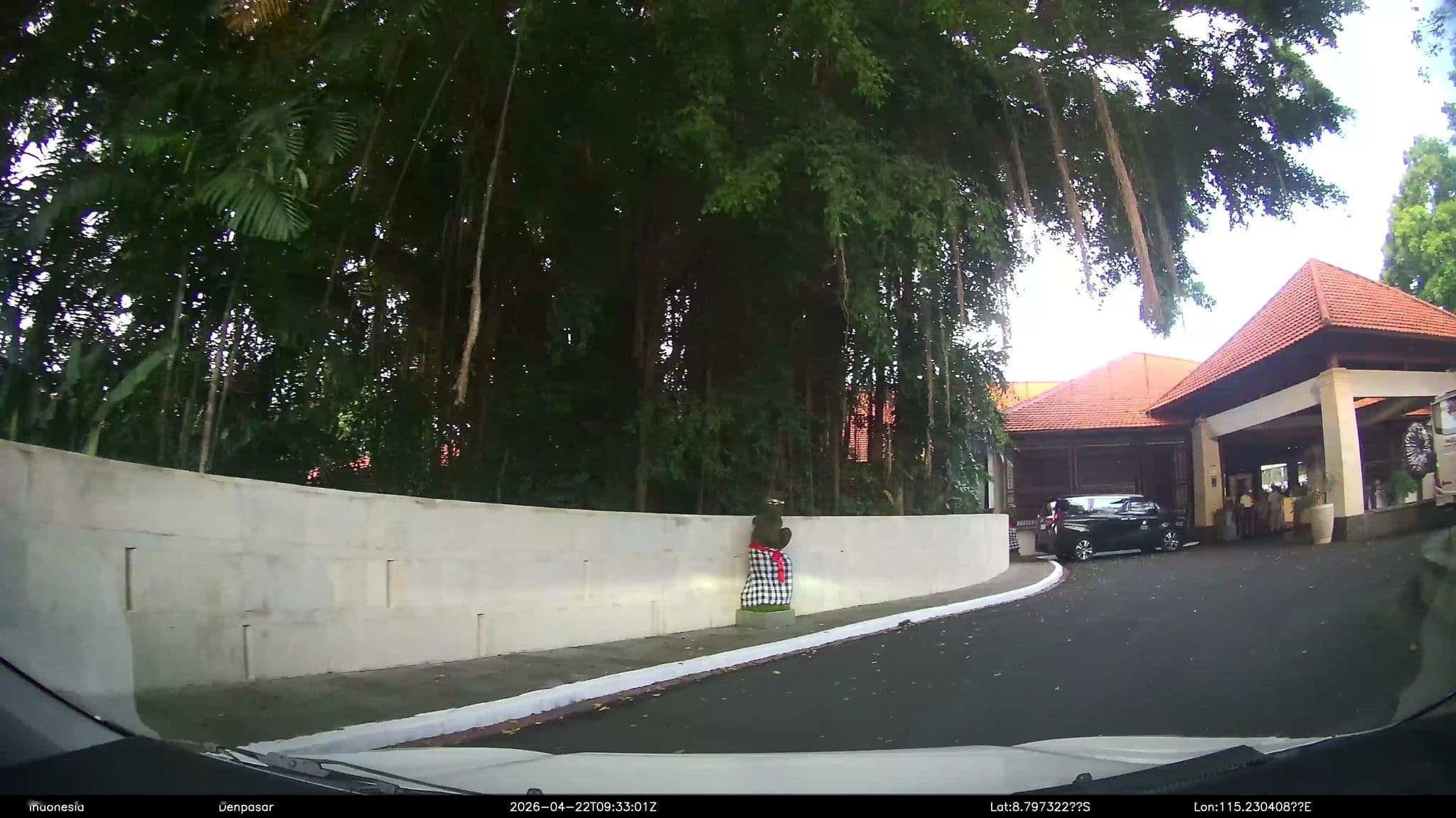 Street view near The Laguna, a Luxury Collection Resort & Spa, Nusa Dua — © Kaart---360 (CC BY-SA · Mapillary)