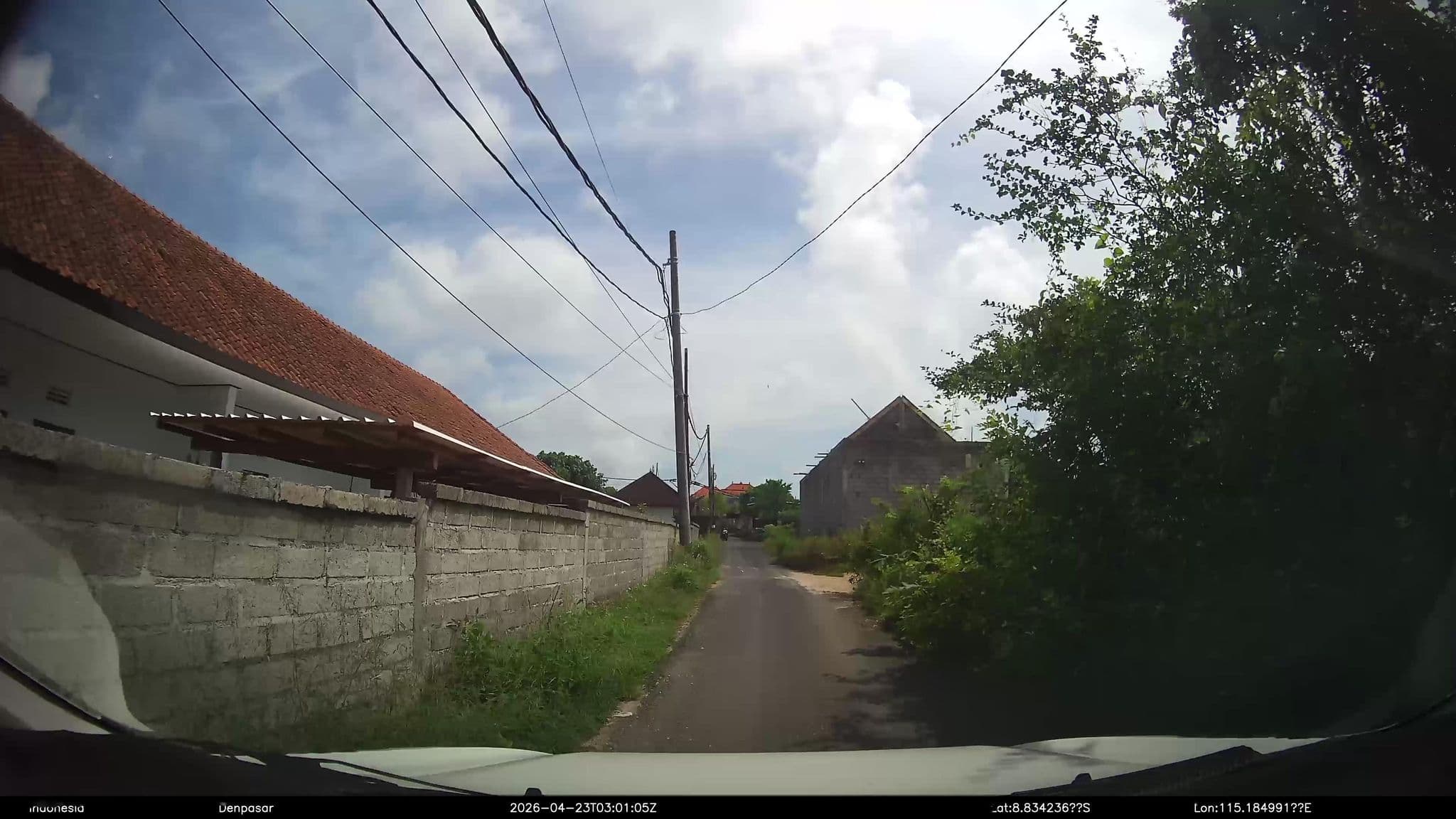 Street view near Kos Maven, Jimbaran — © Kaart---FRONT (CC BY-SA · Mapillary)