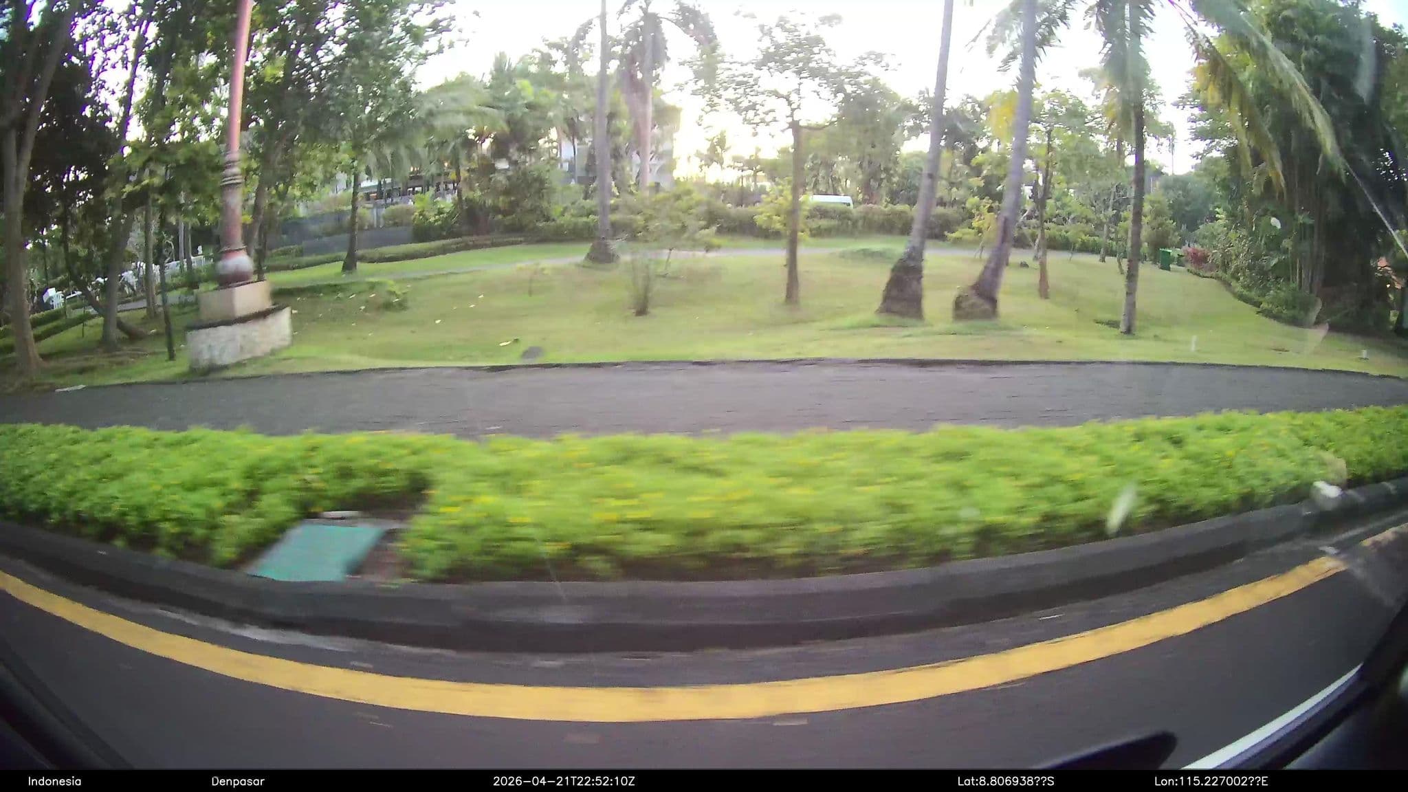 Street view near Mariot hotel Nusa dua, Nusa Dua — © Kaart---LEFT (CC BY-SA · Mapillary)