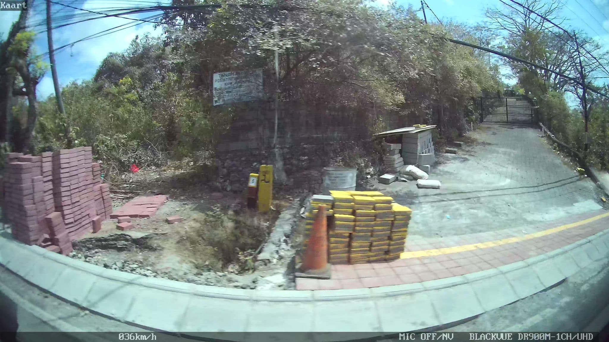Street view near Three Princess Ocean View Hotel, Jimbaran — © kaart_2 (CC BY-SA · Mapillary)