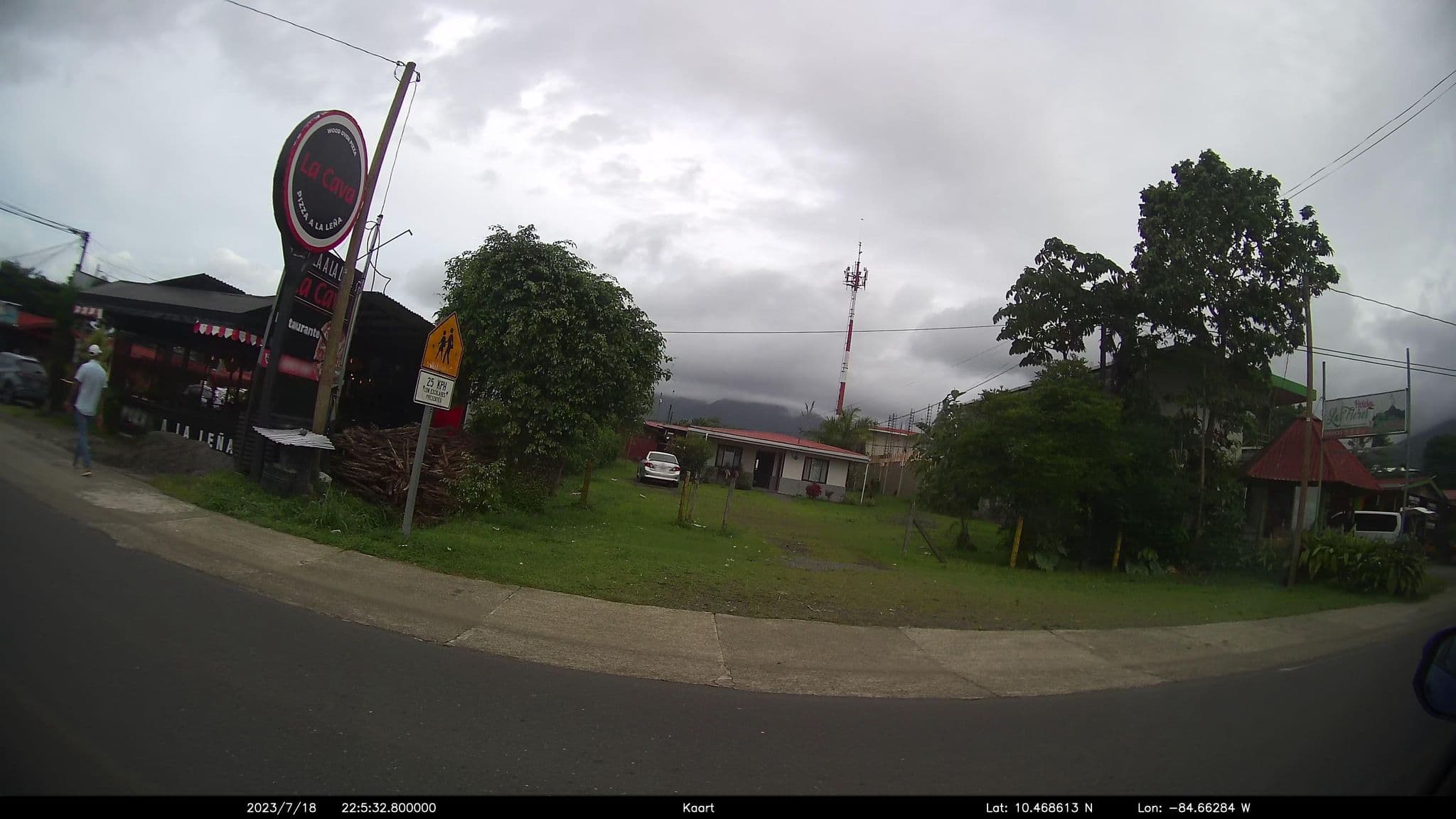 Street view near Bijagua, La Fortuna