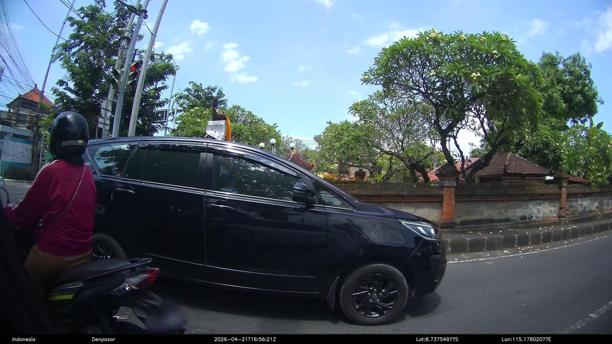 Street view near Hotel Maria Room 1102, Kuta — © Kaart---RIGHT (CC BY-SA · Mapillary)