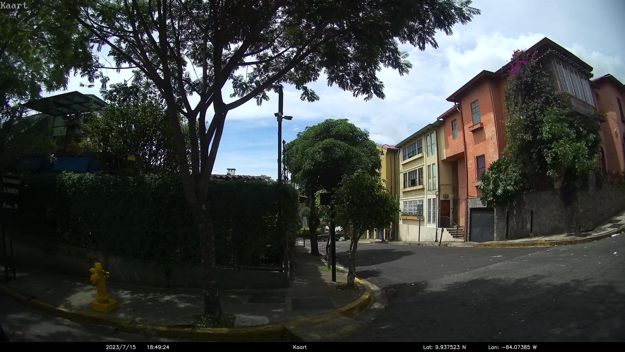 Street view near Hotel Castillo, Calle Blancos — © kaart5 (CC BY-SA · Mapillary)