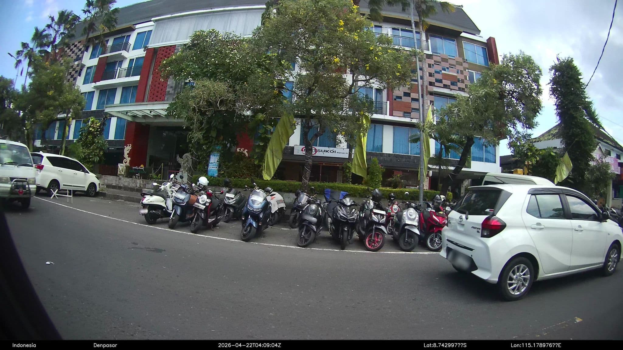 Street view near Arunika Hotel And Spa, Kuta — © Kaart---RIGHT (CC BY-SA · Mapillary)